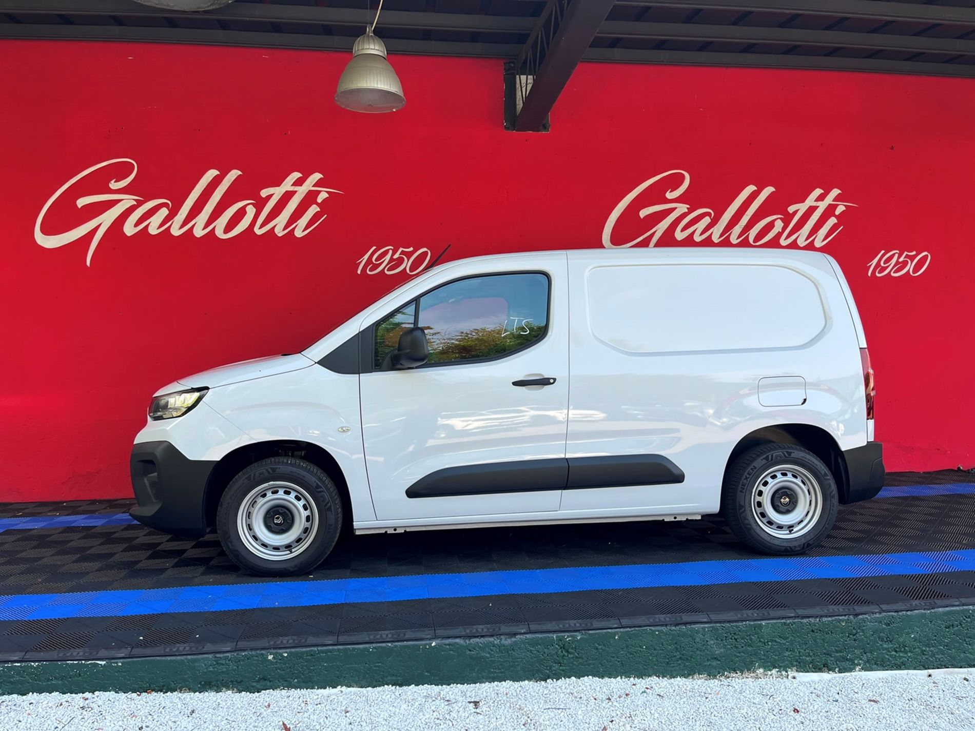 Van M 1.5 BlueHDi 100cv s&s Standard + IVA - SENZA VINCOLI DI FINANZIAMENTO - Gallotti Auto