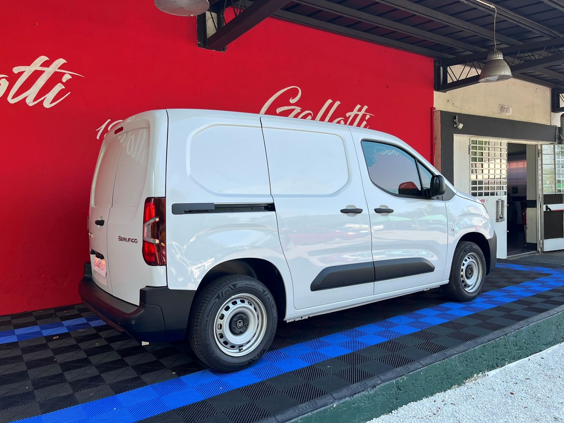 Van M 1.5 BlueHDi 100cv s&s Standard + IVA - SENZA VINCOLI DI FINANZIAMENTO - Gallotti Auto