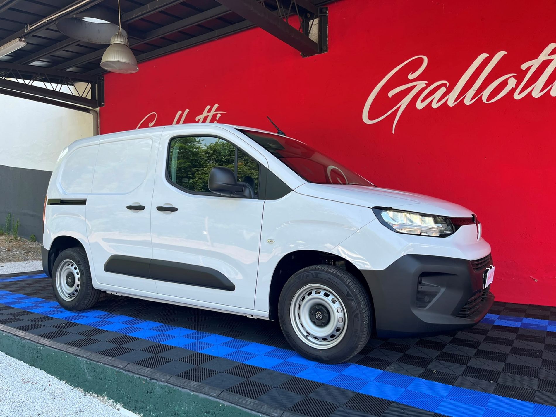 Van M 1.5 BlueHDi 100cv s&s Standard + IVA - SENZA VINCOLI DI FINANZIAMENTO - Gallotti Auto