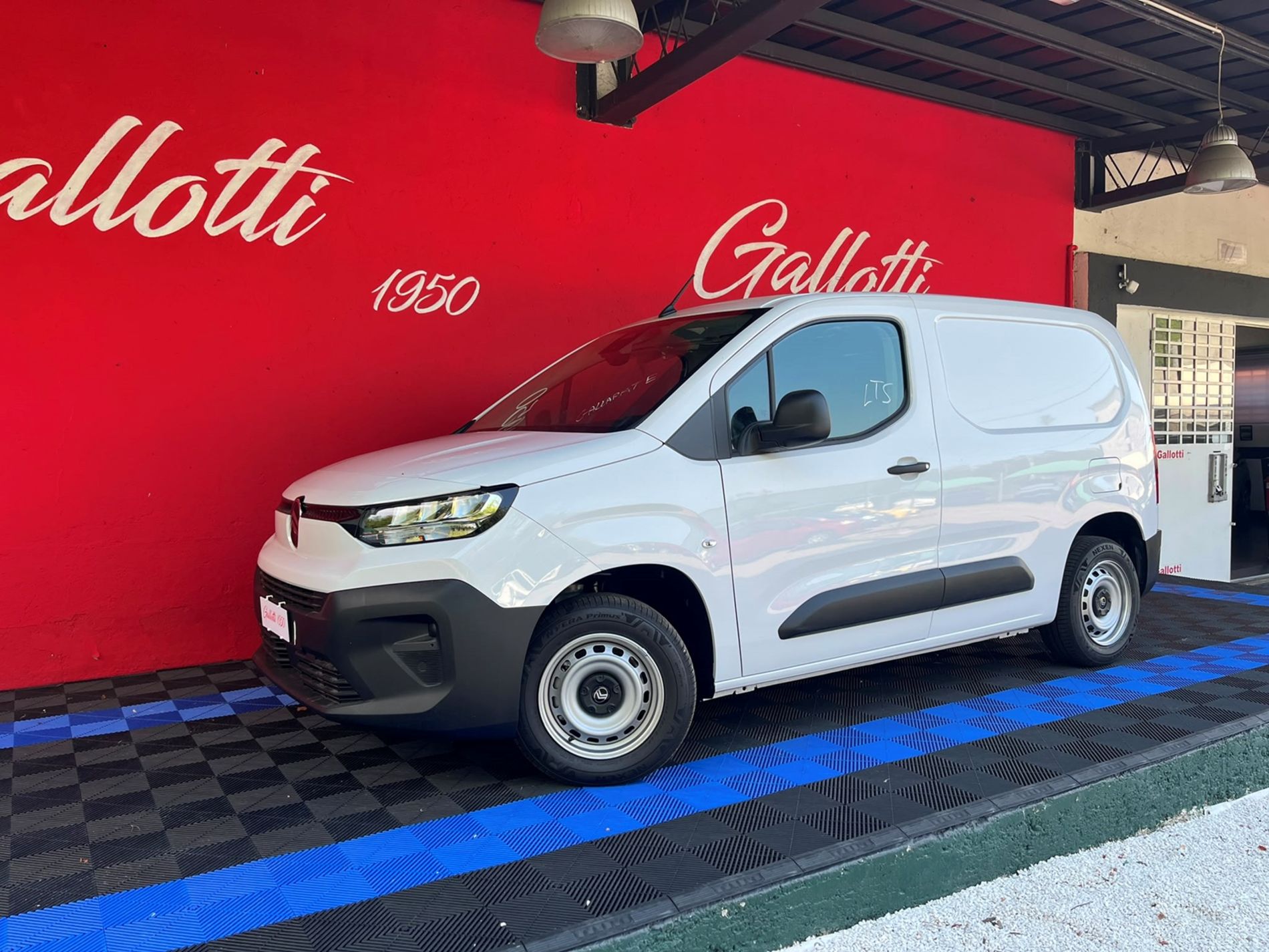 Van M 1.5 BlueHDi 100cv s&s Standard + IVA - SENZA VINCOLI DI FINANZIAMENTO - Gallotti Auto