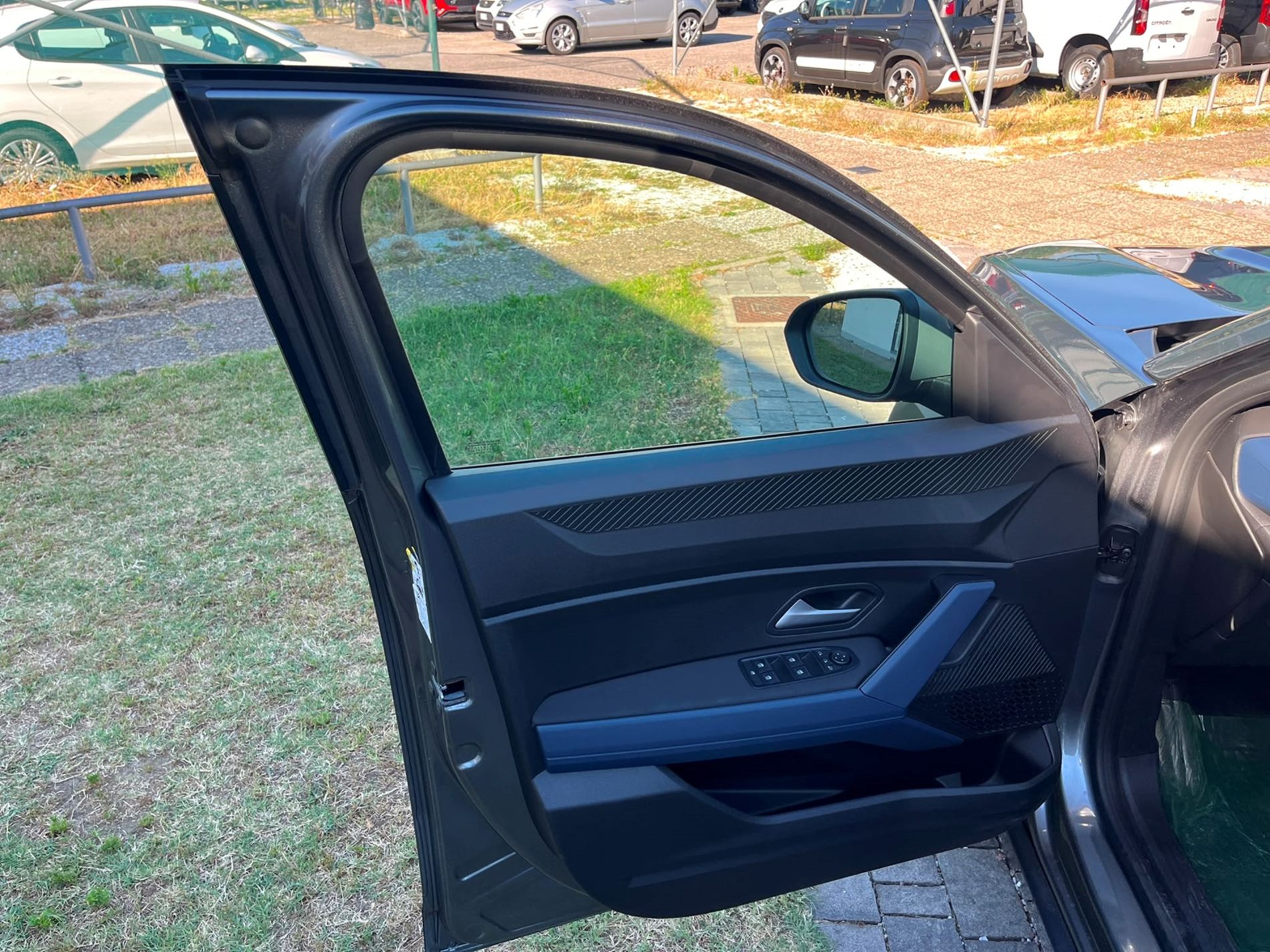 full Hybrid 155cv - SENZA VINCOLI DI FINANZIAMENTO - Gallotti Auto