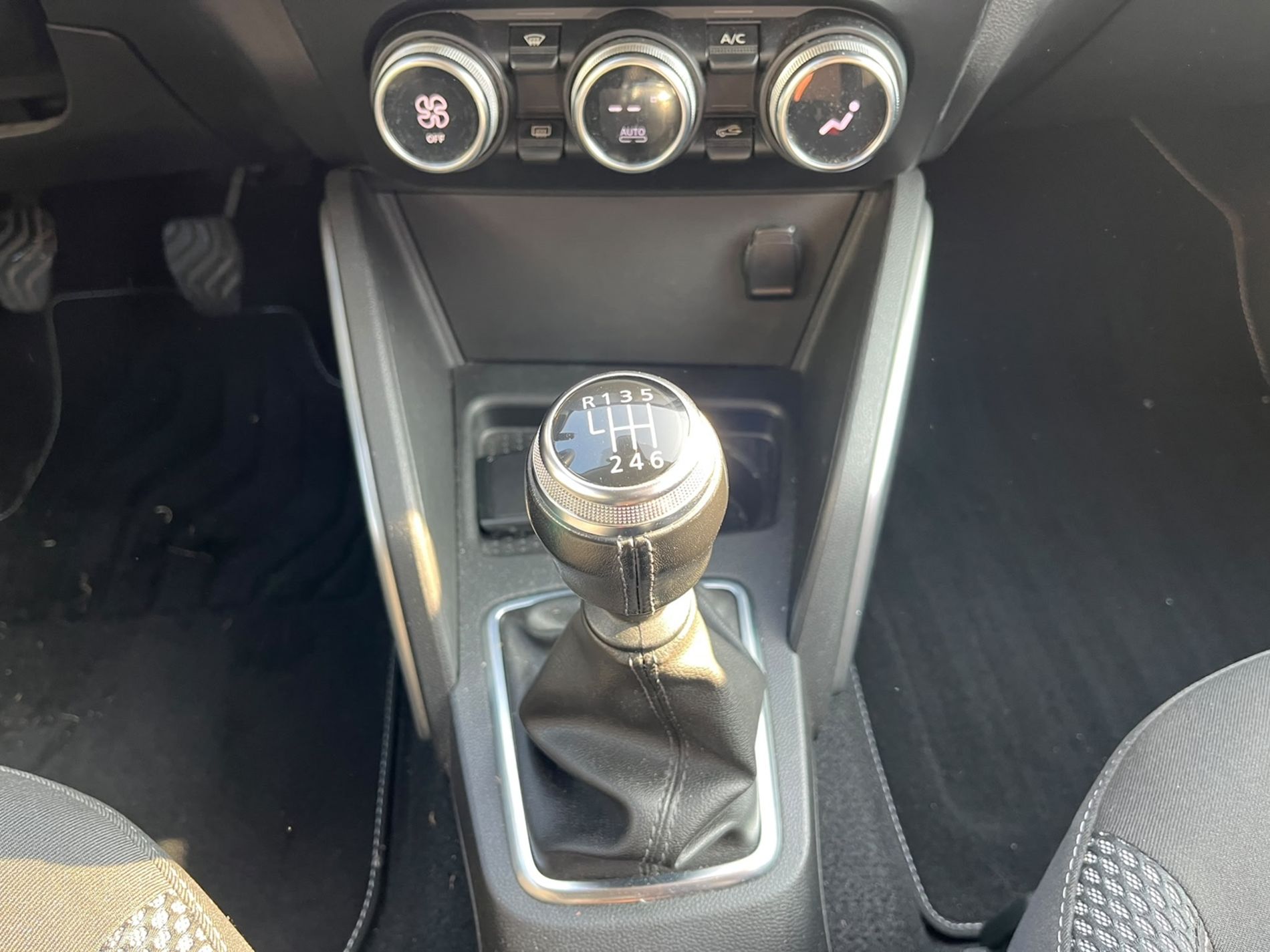 1.5 blue dci Prestige 4x2 s&s 115cv - SENZA VINCOLI DI FINANZIAMENTO - Gallotti Auto