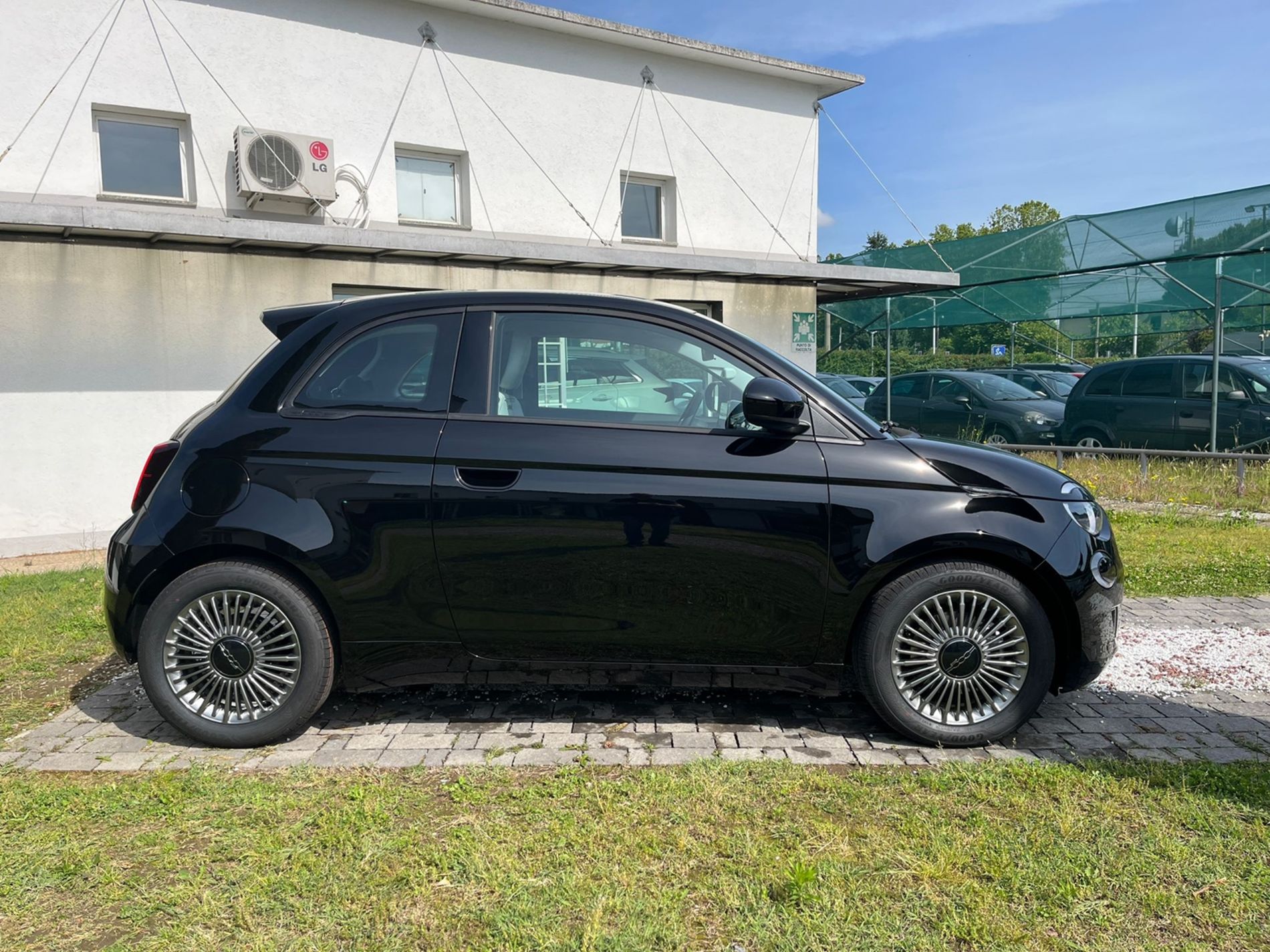 Icon 1.0 hybrid 65cv - Gallotti Auto