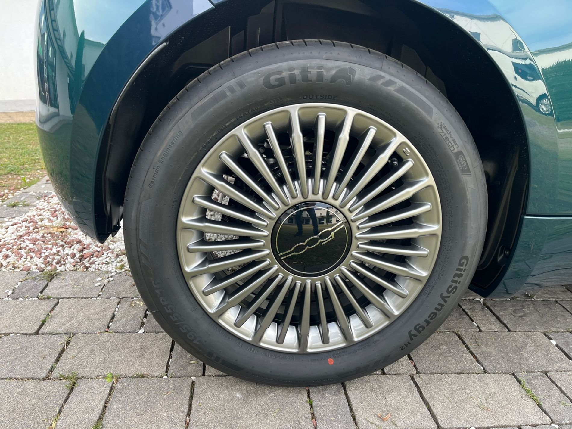 Icon 1.0 hybrid 65cv - Gallotti Auto