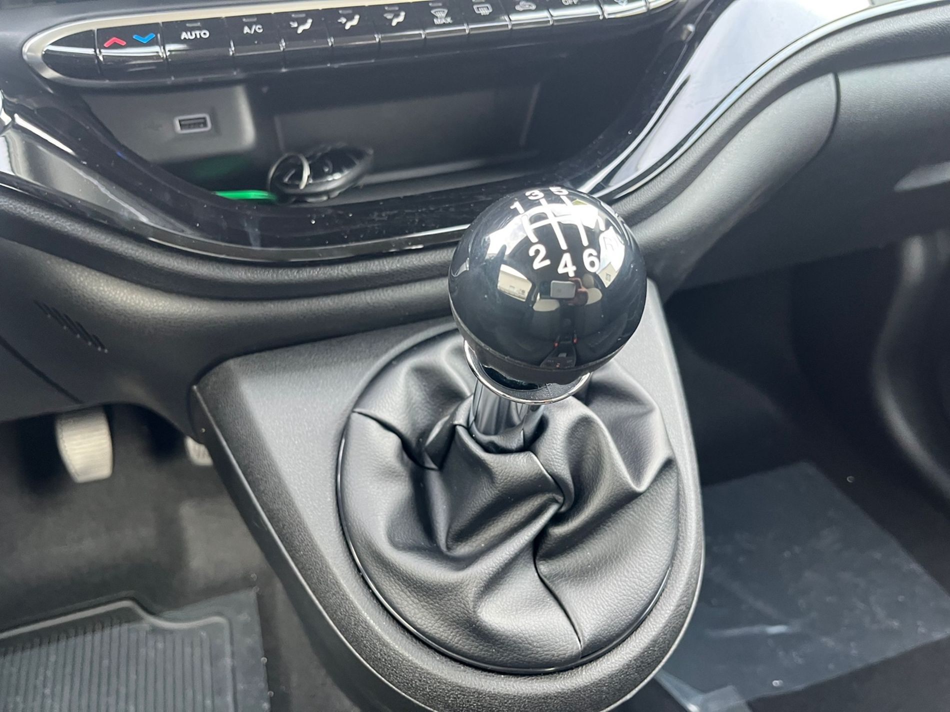 Icon 1.0 hybrid 65cv - Gallotti Auto