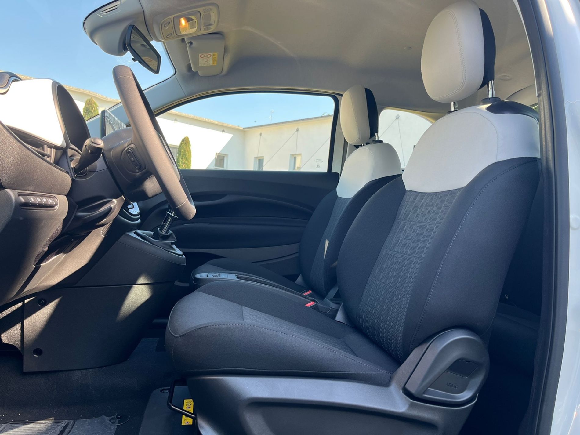 Icon 1.0 hybrid 65cv - Gallotti Auto