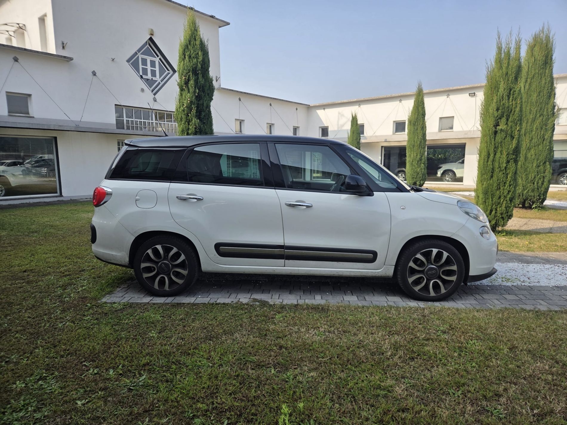 RISERVATA A COMMERCIANTI D’AUTO - Gallotti Auto