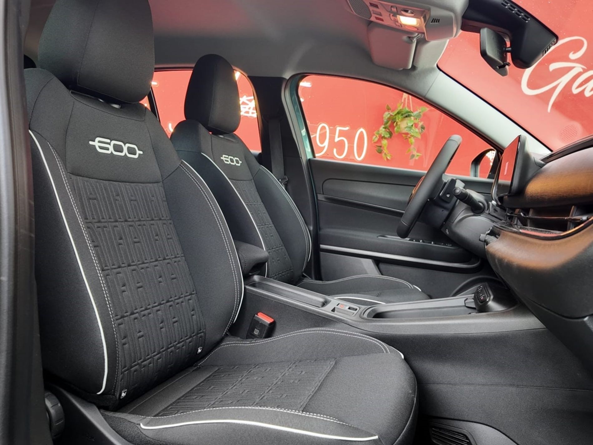  Pop 1.2 Hybrid 110cv DCT - NEOPATENTATI - Gallotti Auto