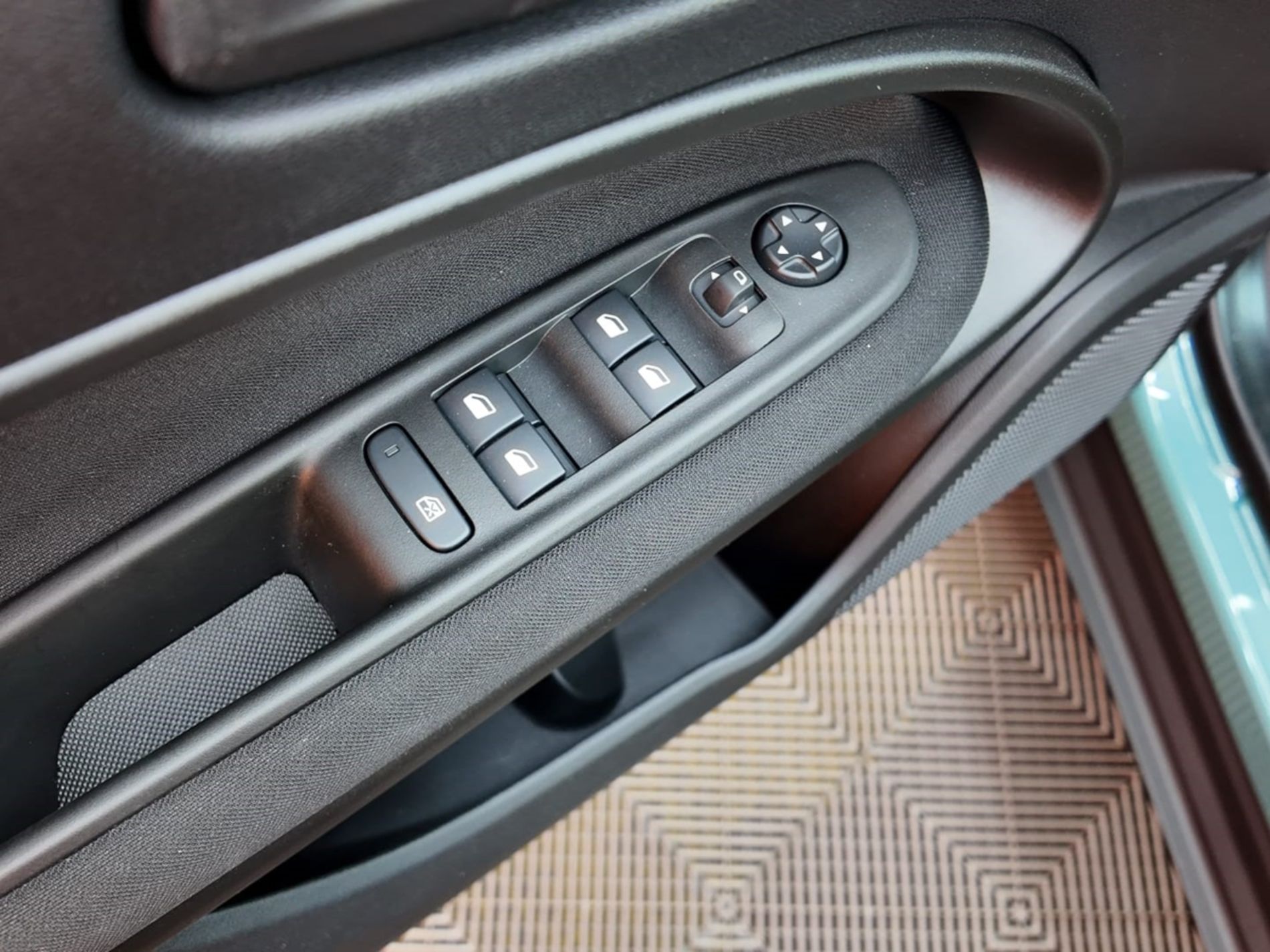  Pop 1.2 Hybrid 110cv DCT - NEOPATENTATI - Gallotti Auto