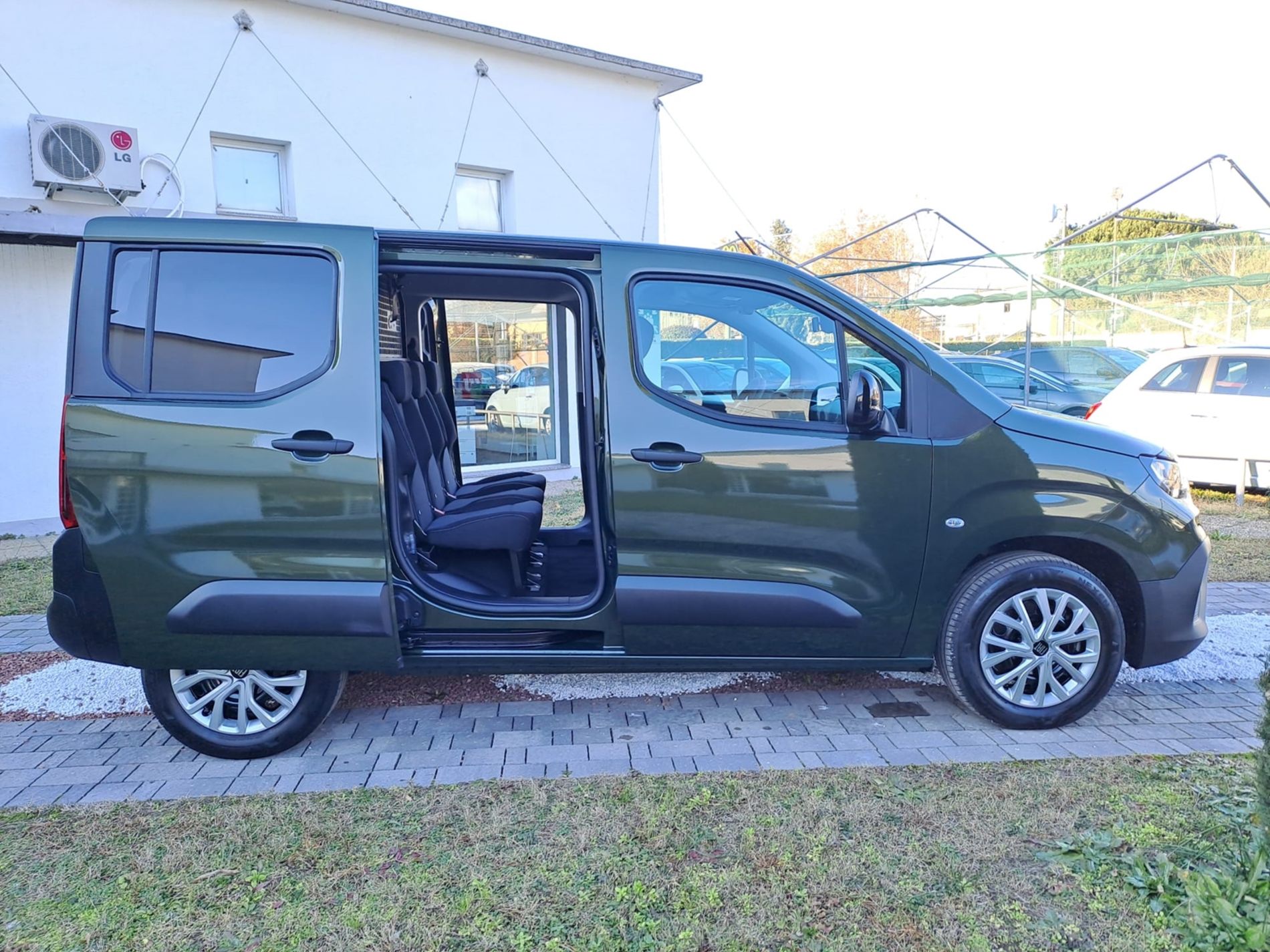 COMBI 5posti N1 L1 1.5 diesel 130CV + IVA - Gallotti Auto