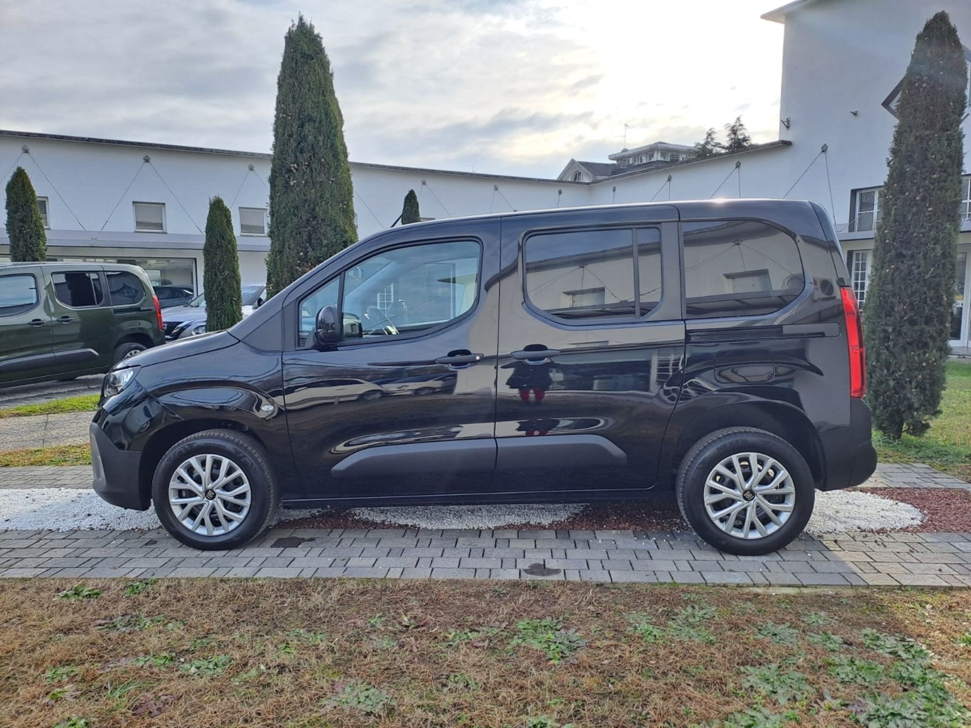 COMBI 5posti N1 L1 1.5 diesel 130CV + IVA - Gallotti Auto