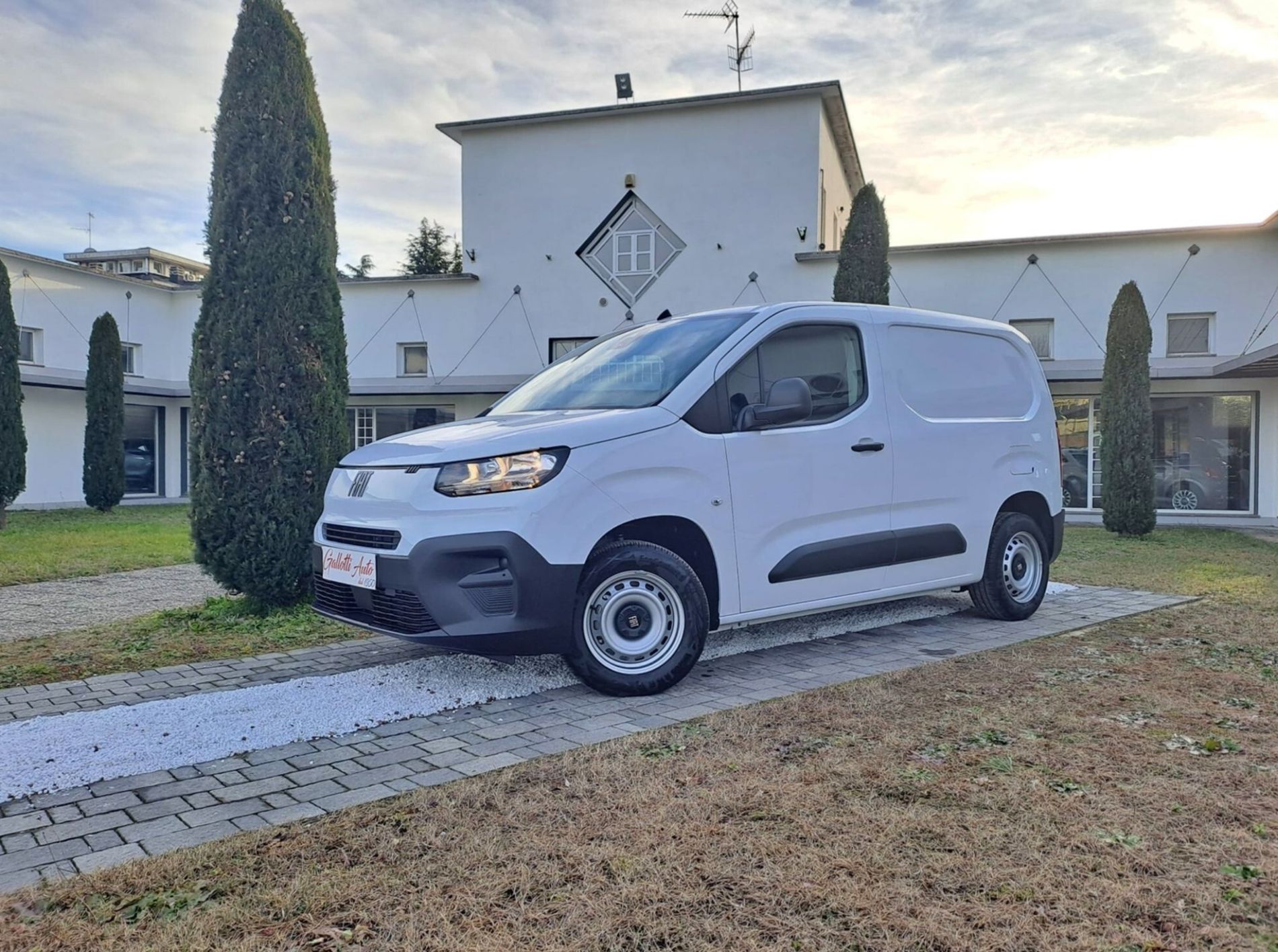 VAN 1.5 BLUEHDI 100cv + IVA - Gallotti Auto