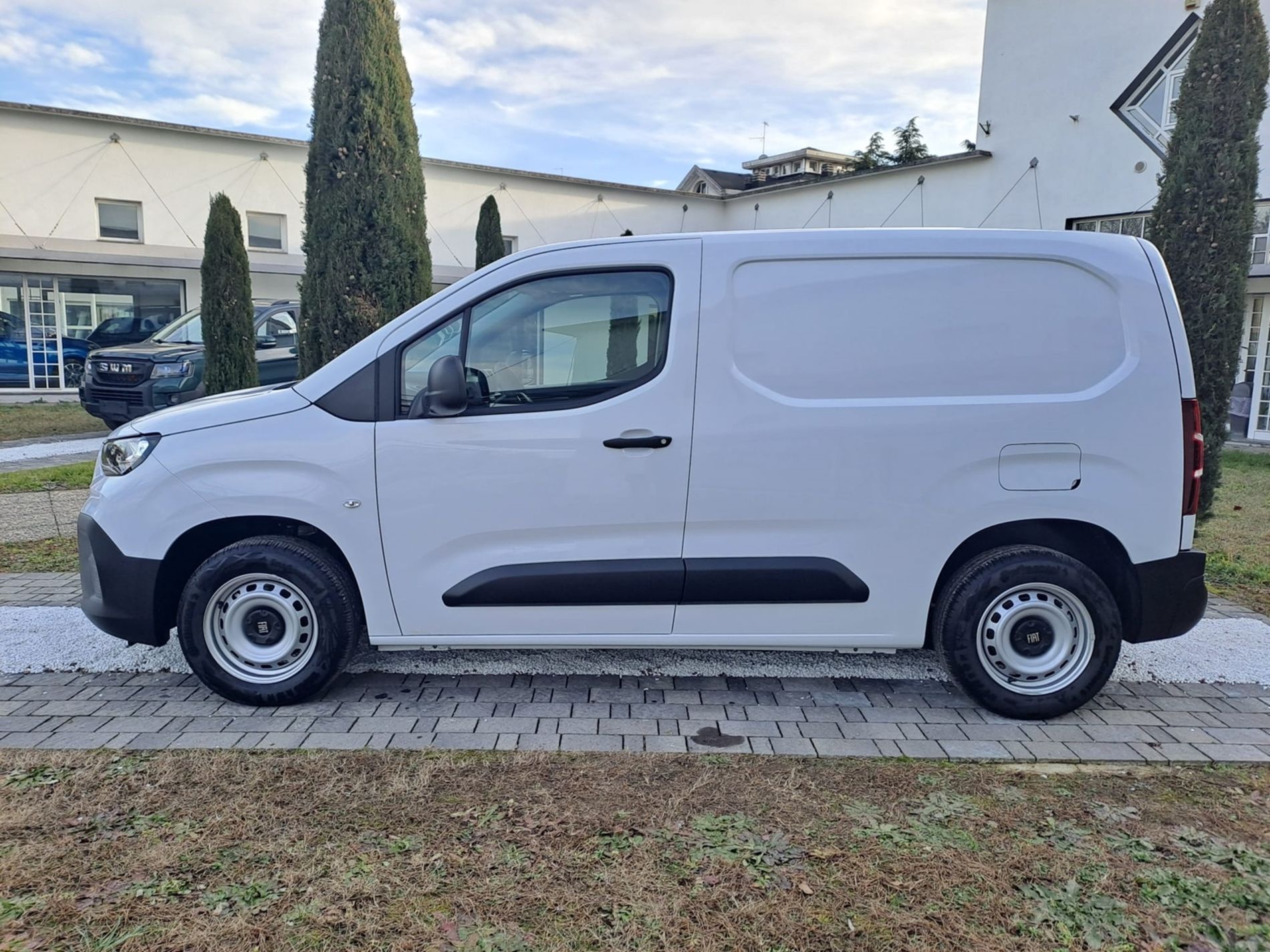 VAN 1.5 BLUEHDI 100cv + IVA - Gallotti Auto
