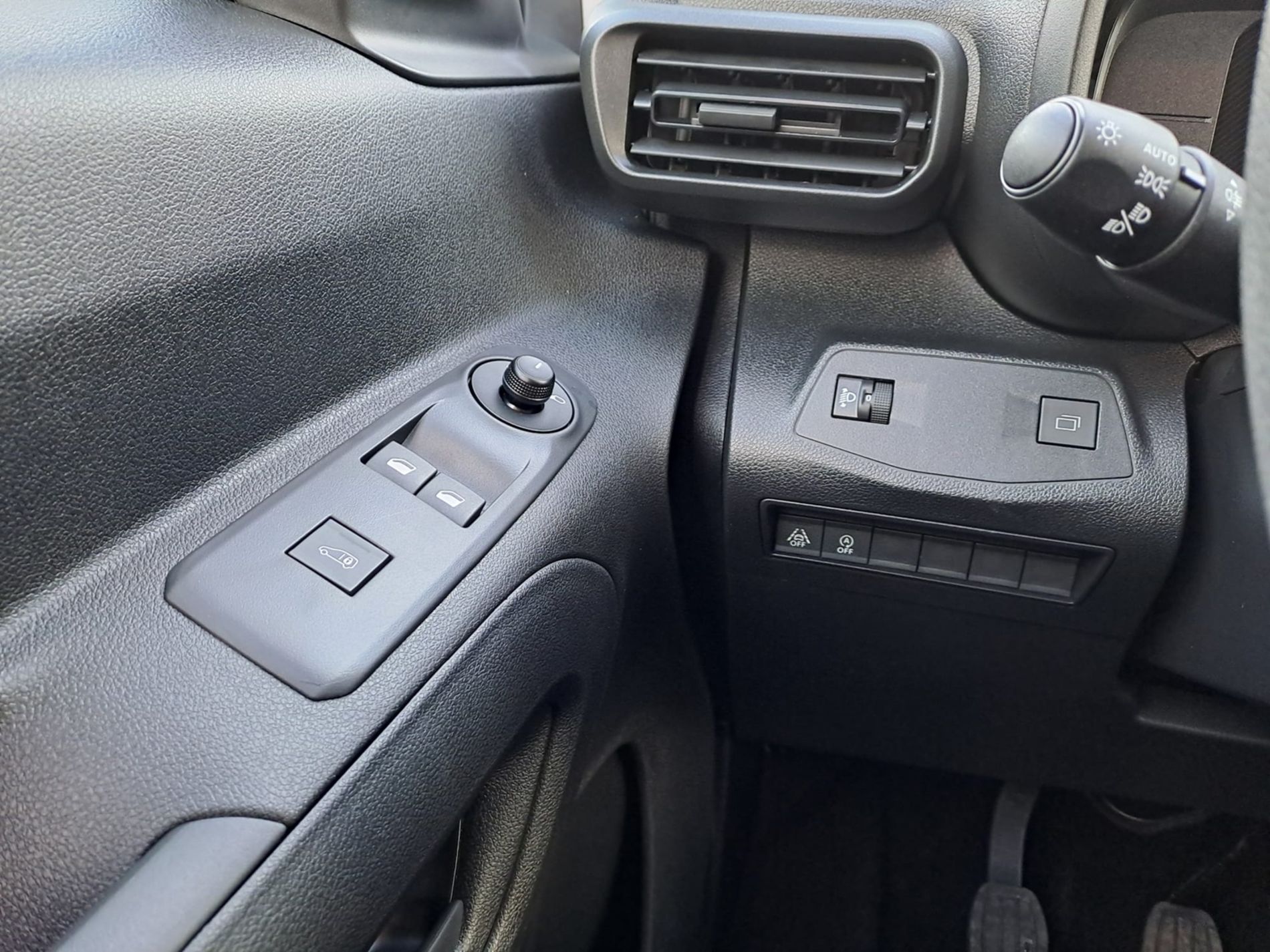 VAN 1.5 BLUEHDI 100cv + IVA - Gallotti Auto