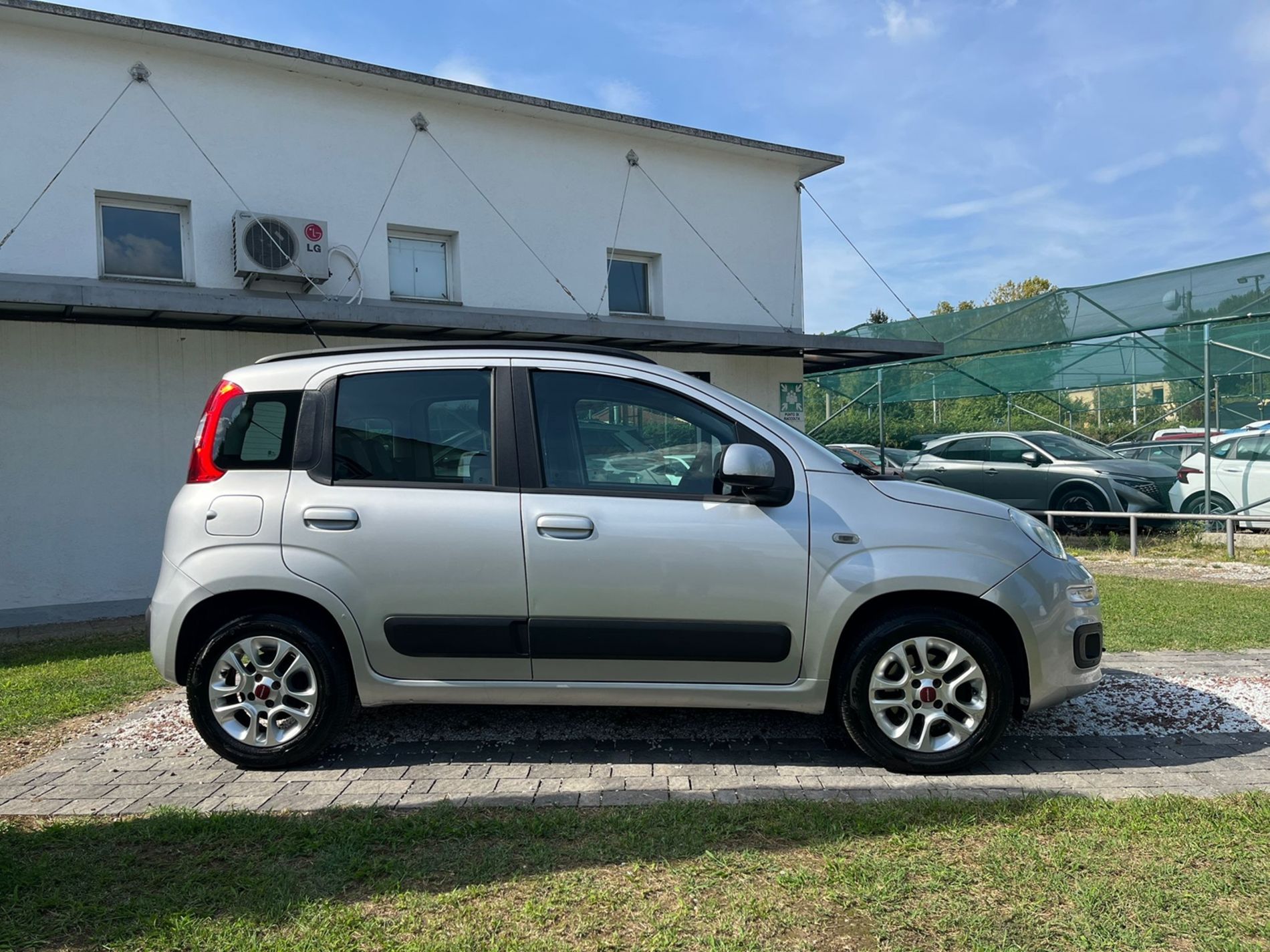 1.2 Lounge 69cv - RISERVATA A COMMERCIANTI D’AUTO - Gallotti Auto