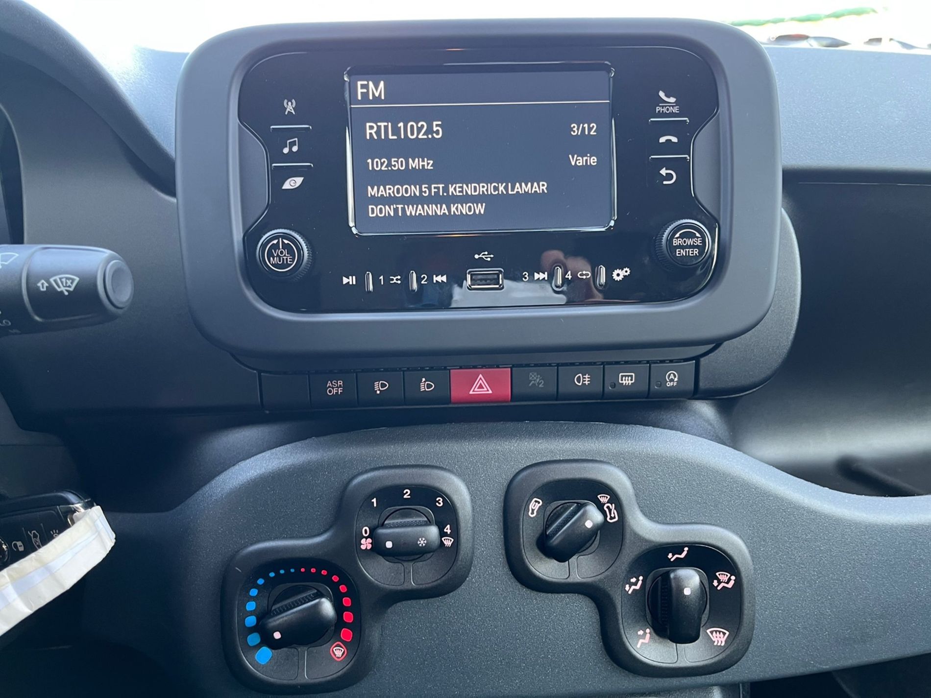 1.0 firefly hybrid Icon s&s 70cv 5p.ti - Gallotti Auto