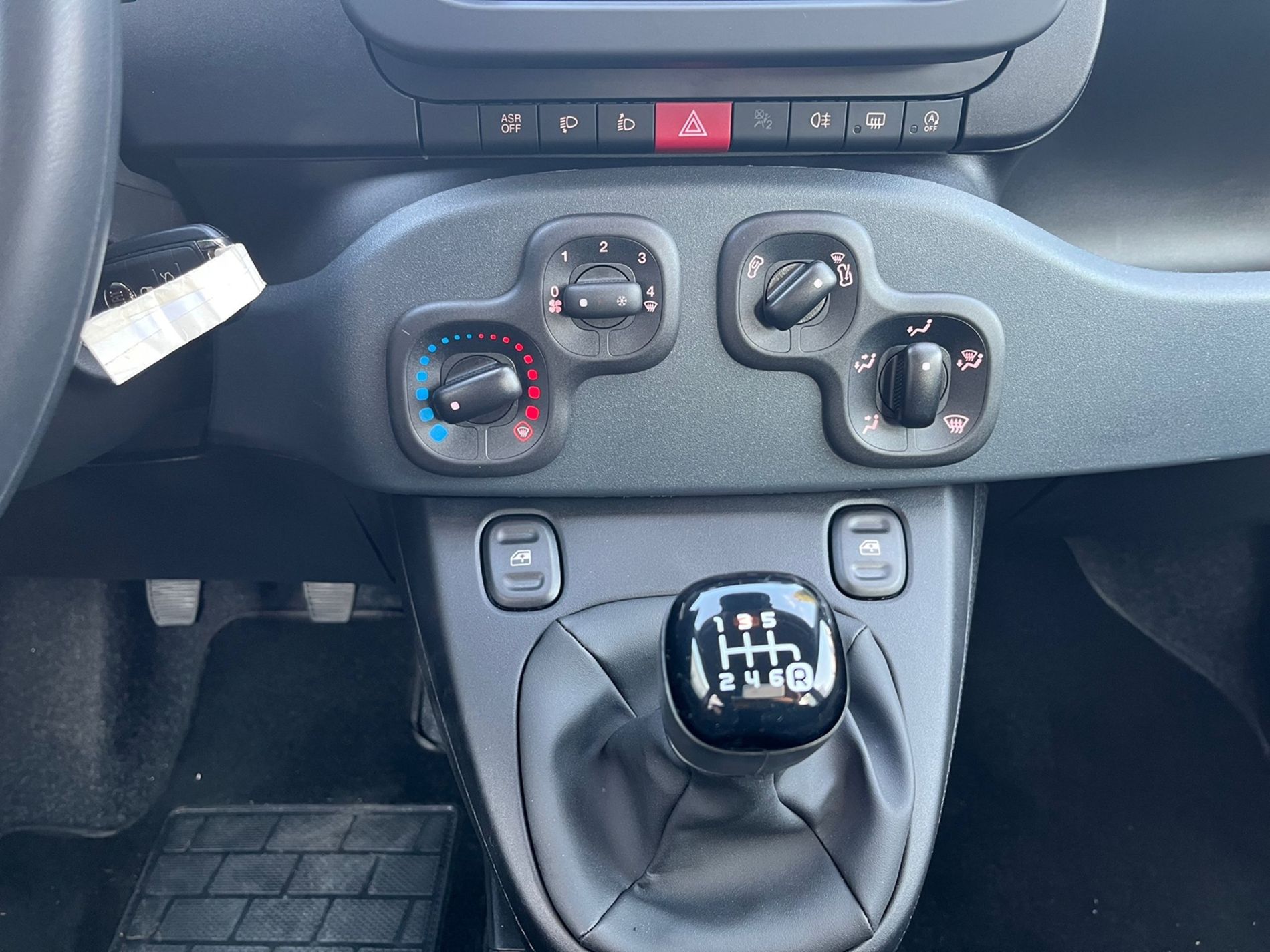 1.0 firefly hybrid Icon s&s 70cv 5p.ti - Gallotti Auto