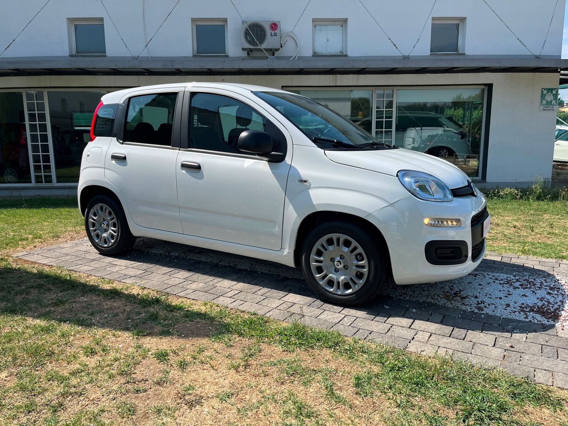 1.0 firefly hybrid Icon s&s 65cv 5p.ti - SENZA VINCOLI DI FINANZIAMENTO - Gallotti Auto
