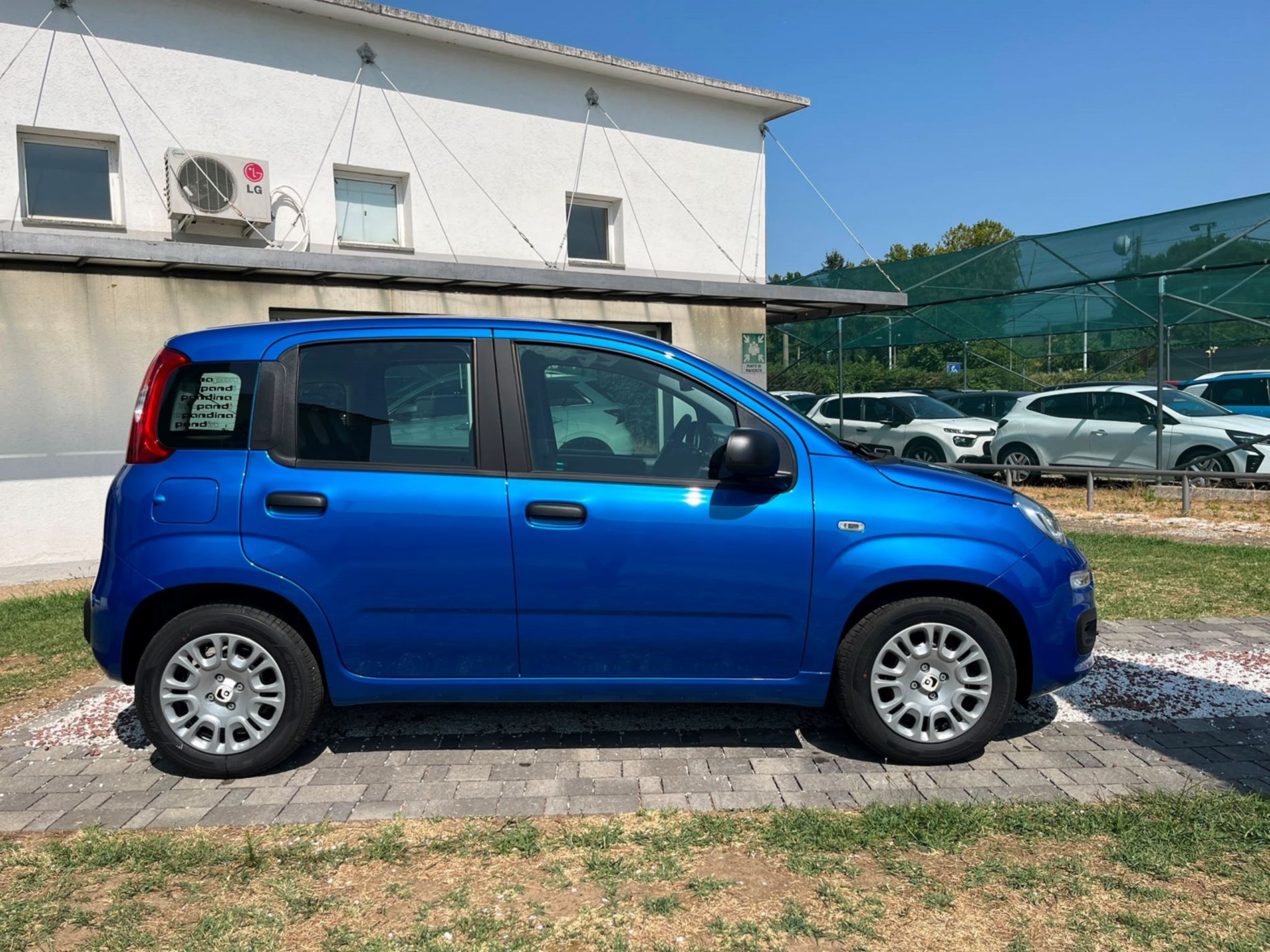 Pandina 1.0 firefly hybrid Icon s&s 65cv 5p.ti - Gallotti Auto
