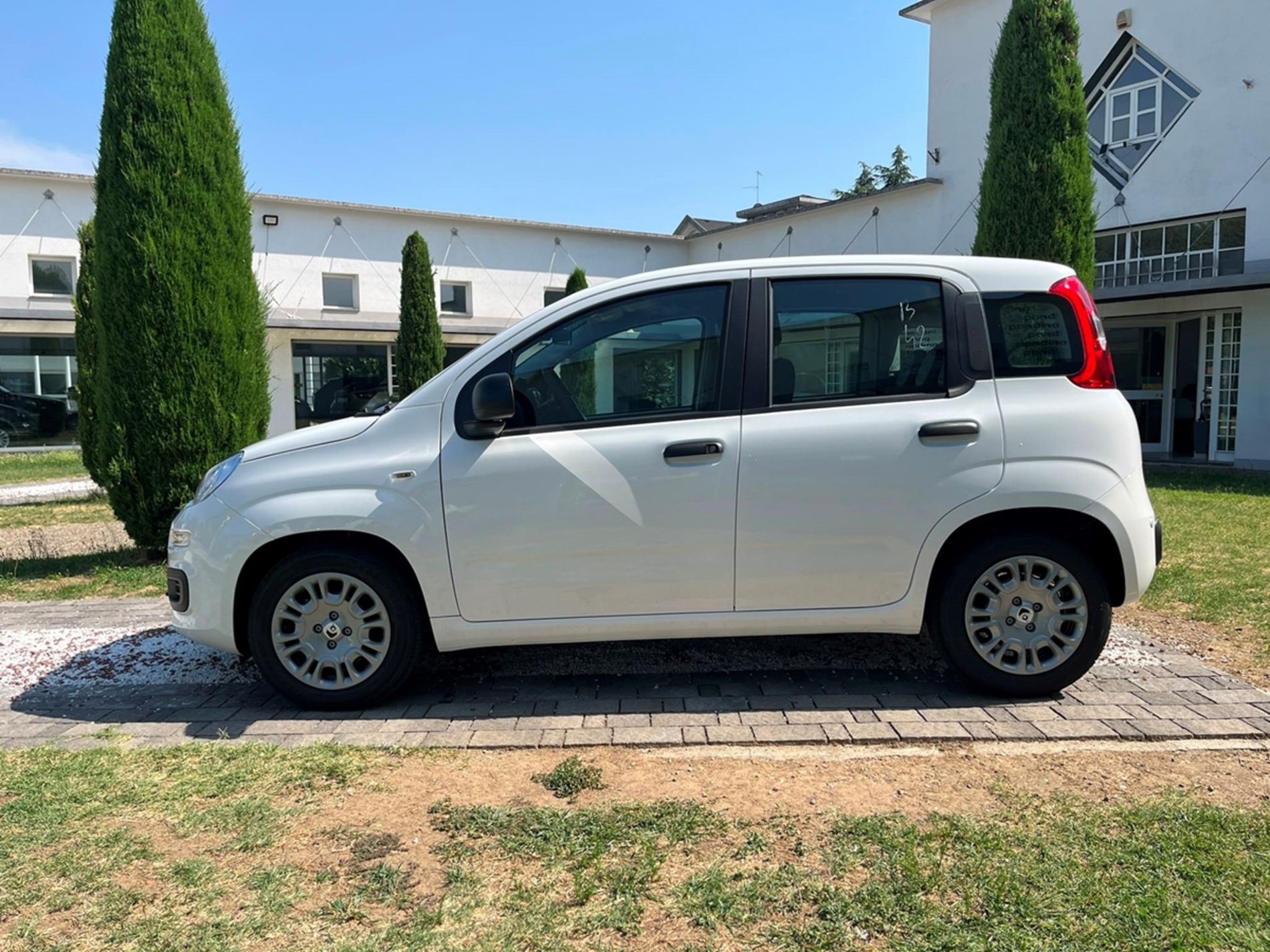 1.0 firefly hybrid Icon s&s 65cv - SENZA VINCOLI DI FINANZIAMENTO - Gallotti Auto
