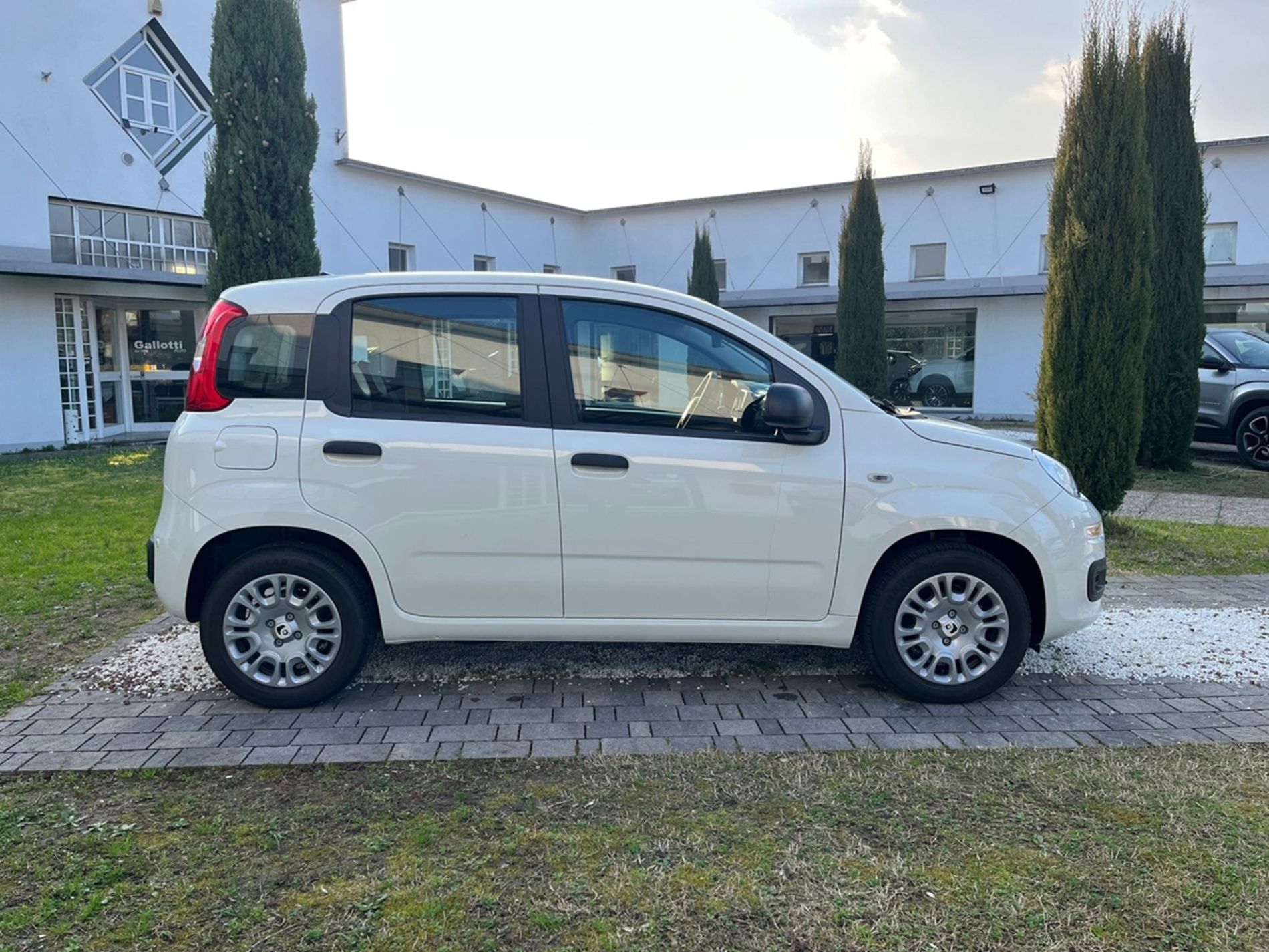 1.0 firefly Hybrid s&s 70cv - SENZA VINCOLI DI FINANZIAMENTO - Gallotti Auto