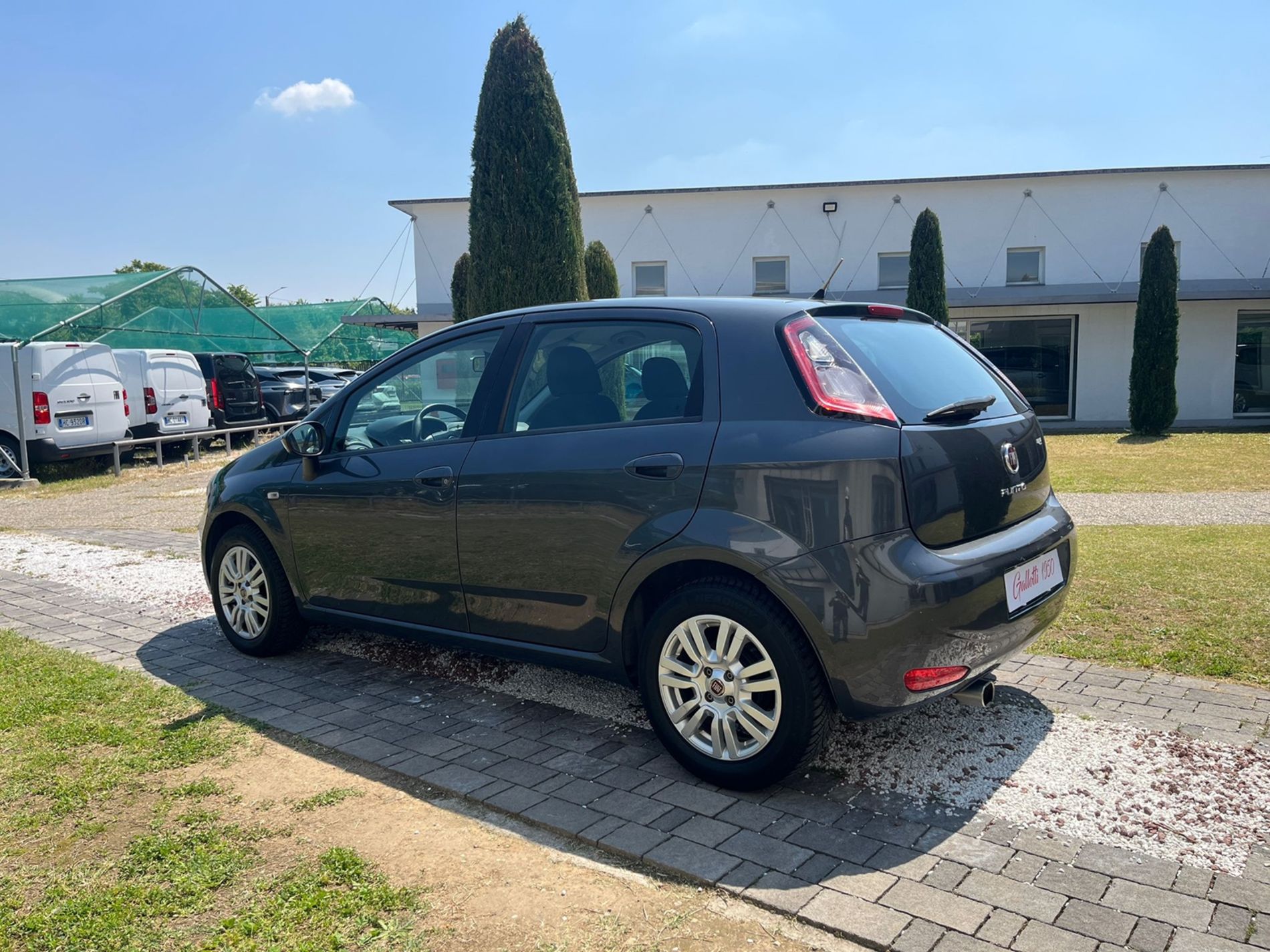 Fiat Punto 1.2 Lounge 5p E6  - RISERVATA A COMMERCIANTI D’AUTO - Gallotti Auto