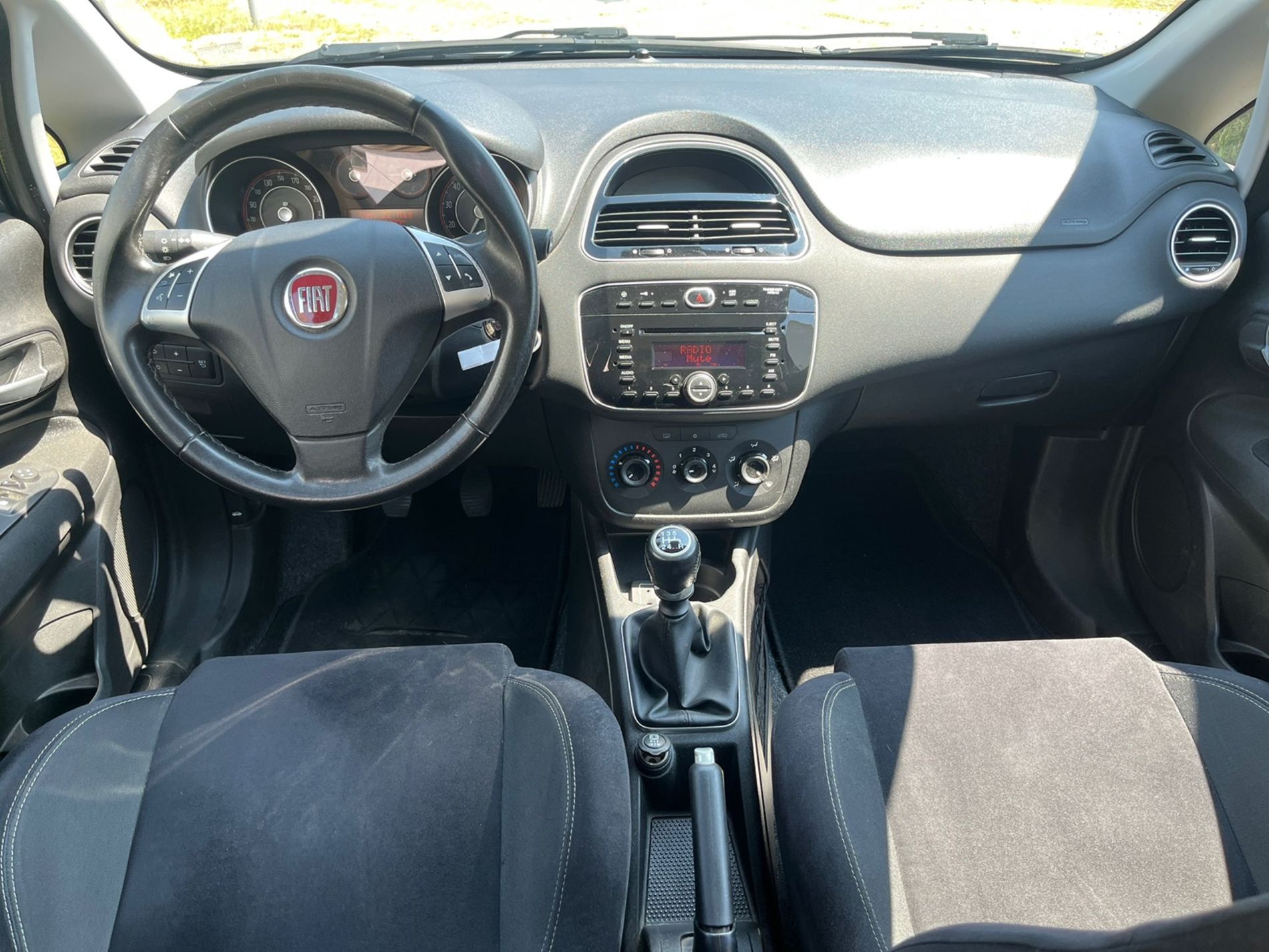 Fiat Punto 1.2 Lounge 5p E6  - RISERVATA A COMMERCIANTI D’AUTO - Gallotti Auto