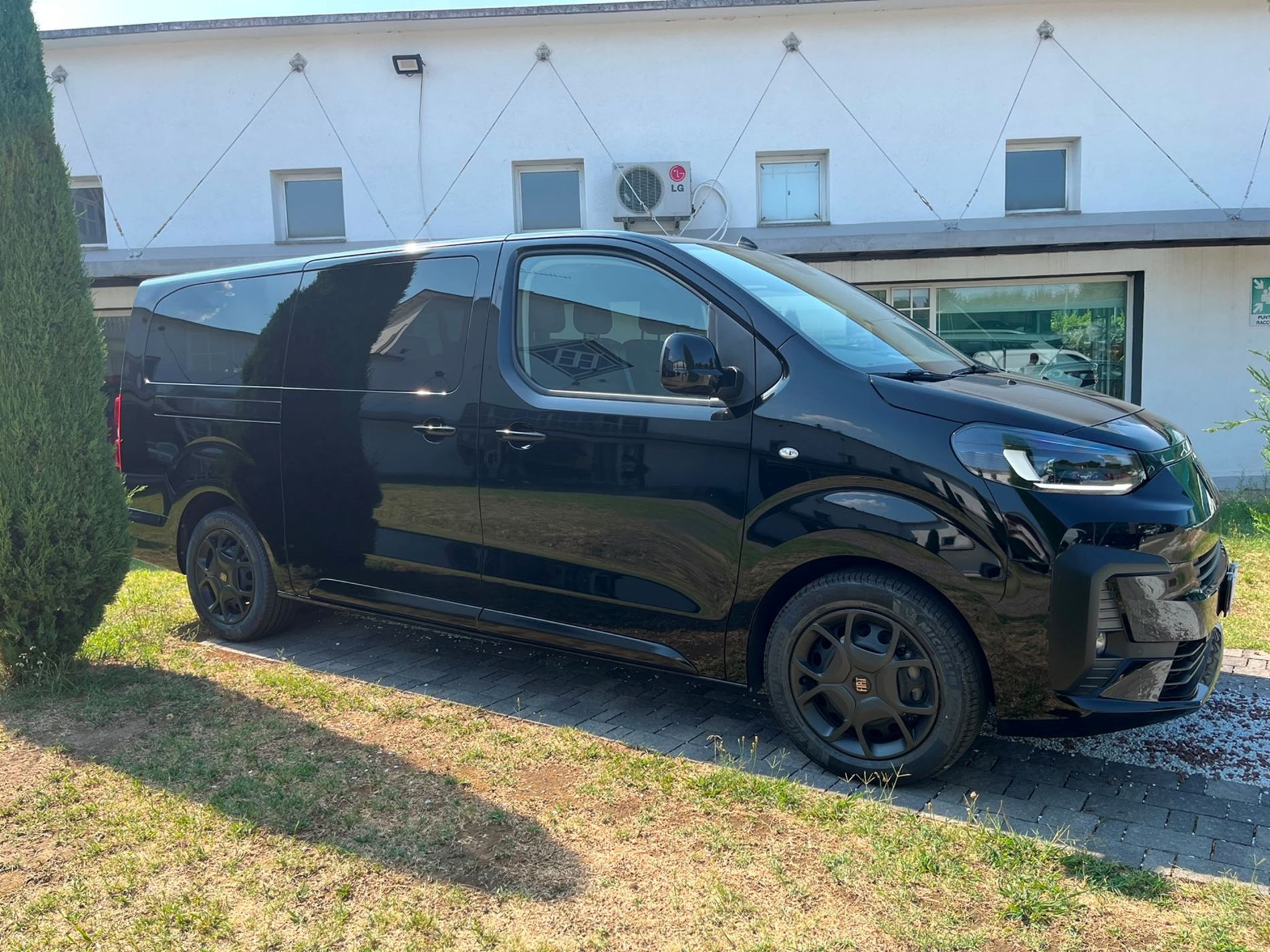 Combi M1 XL (passo lungo) 2.0 diesel 180cv s&s auto - Gallotti Auto