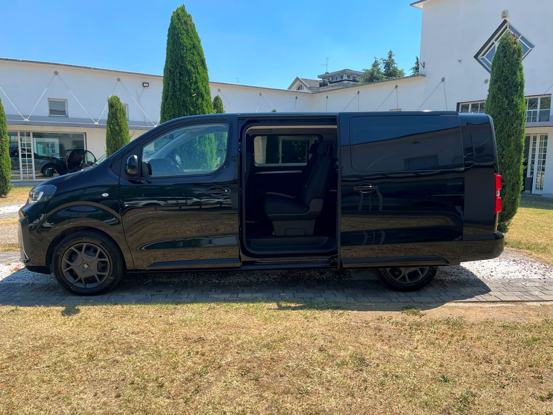 Combi 9p M1 XL (passo lungo) 2.2 diesel 180cv s&s auto - Gallotti Auto
