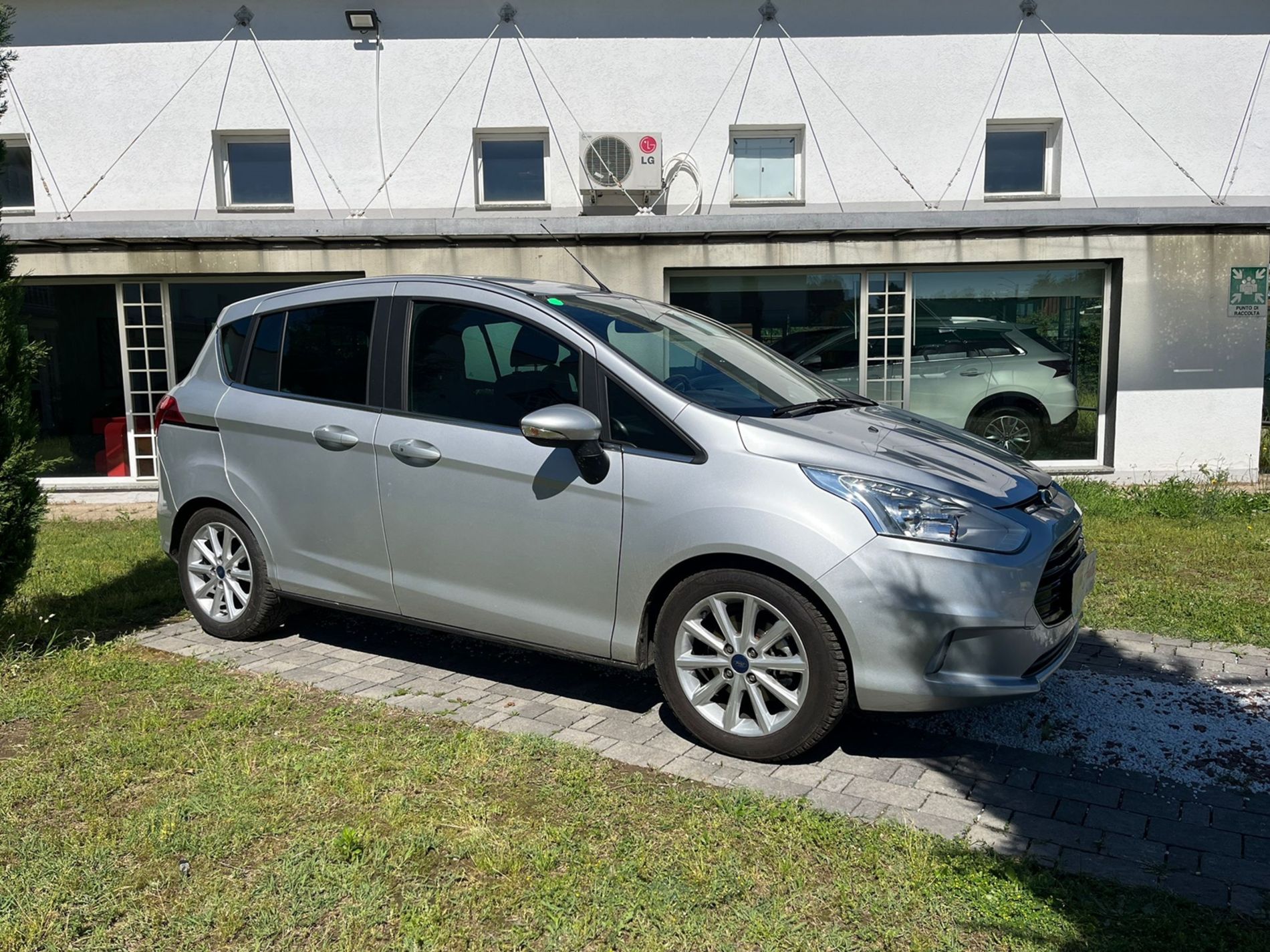  1.4 Titanium Gpl 90cv - SENZA VINCOLI DI FINANZIAMENTO - Gallotti Auto