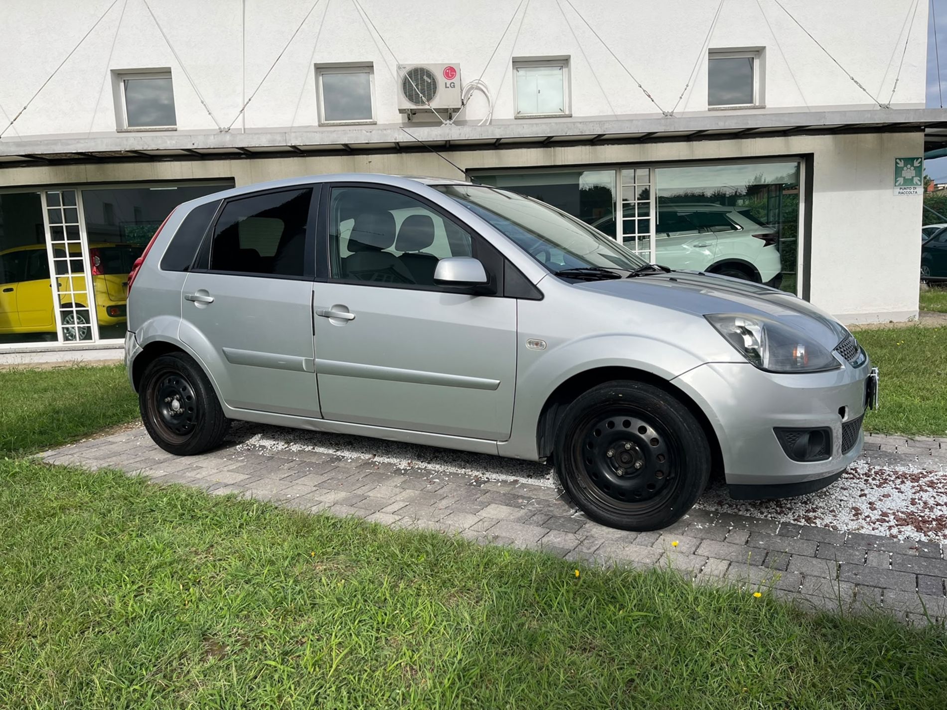1.4 tdci Titanium 5p - RISERVATA A COMMERCIANTI D’AUTO - Gallotti Auto