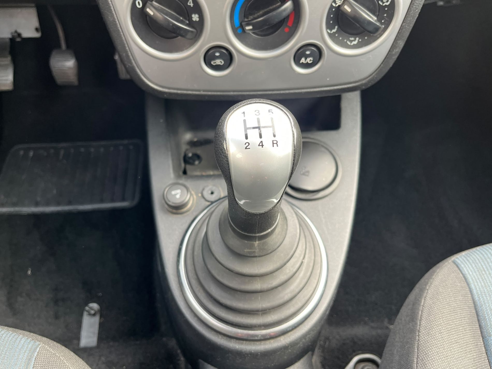 1.4 tdci Titanium 5p - RISERVATA A COMMERCIANTI D’AUTO - Gallotti Auto