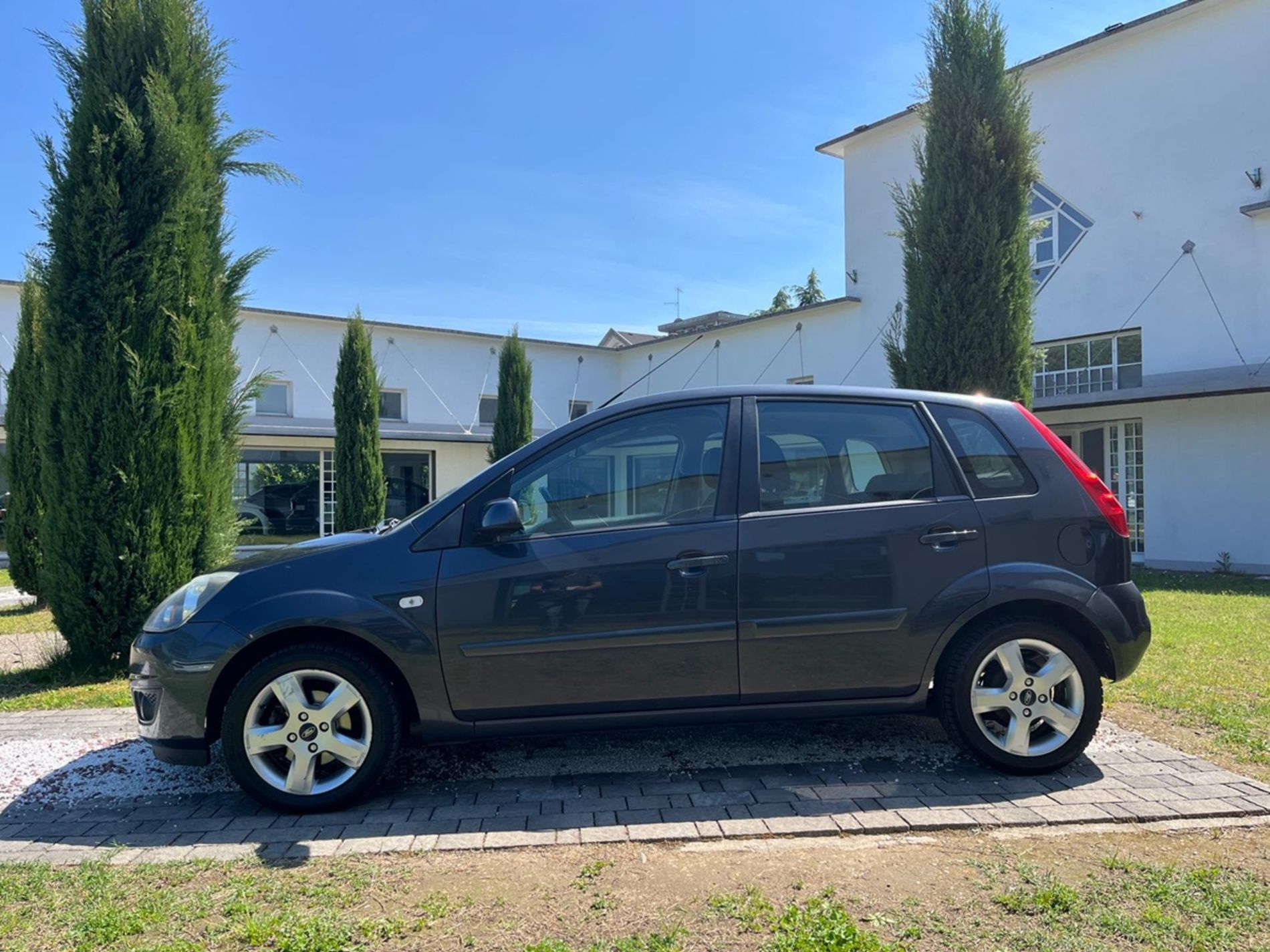 Titanium 5p 1.2 75cv -RISERVATA A COMMERCIANTI D’AUTO - Gallotti Auto