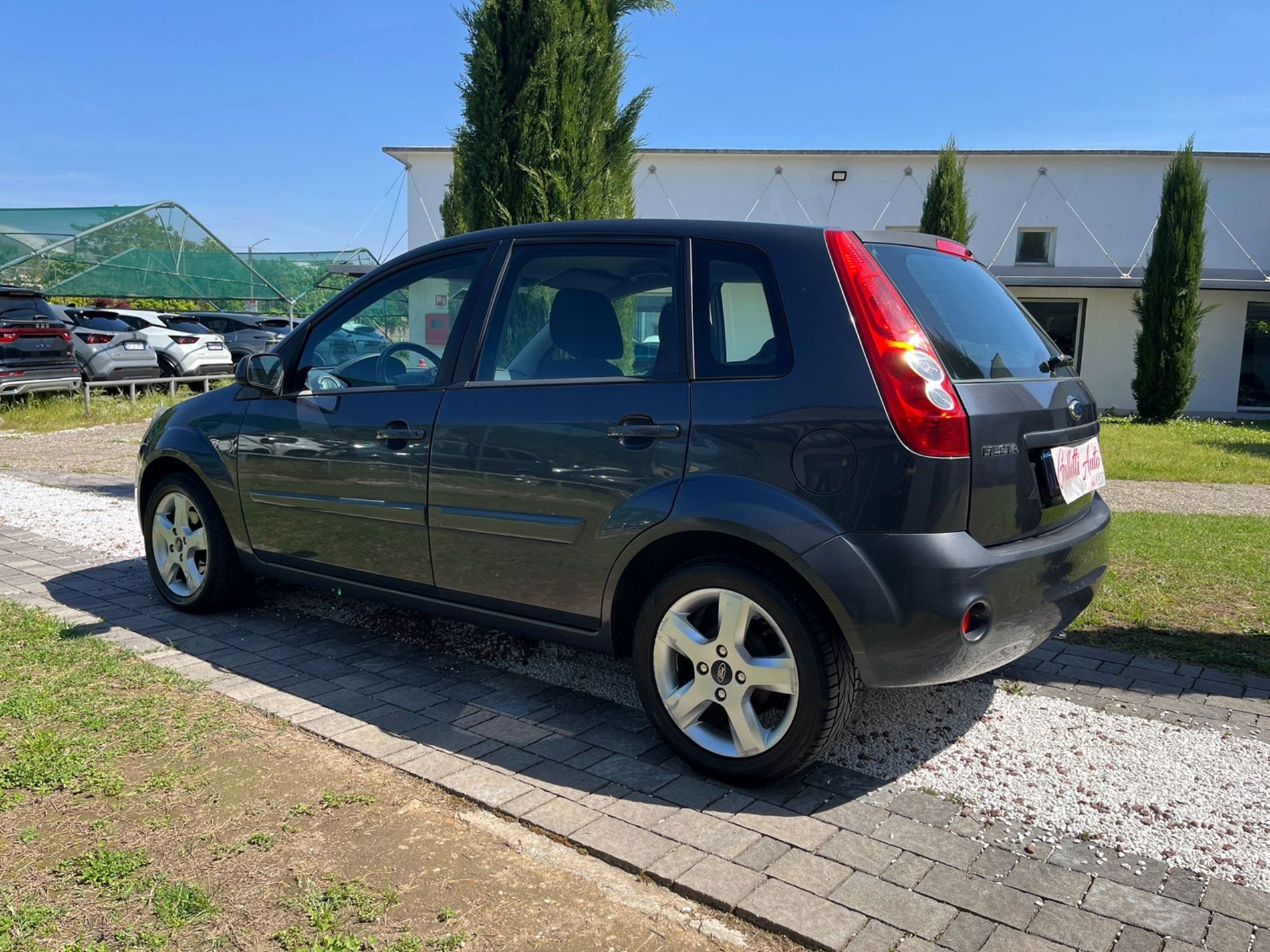 Titanium 5p 1.2 75cv -RISERVATA A COMMERCIANTI D’AUTO - Gallotti Auto