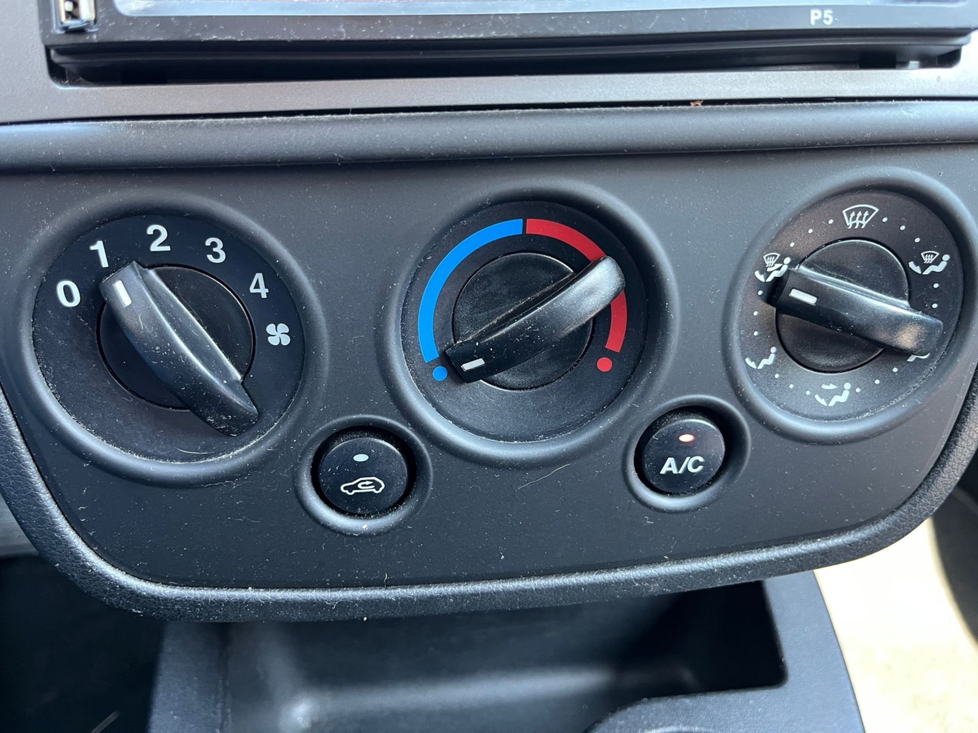 Titanium 5p 1.2 75cv -RISERVATA A COMMERCIANTI D’AUTO - Gallotti Auto