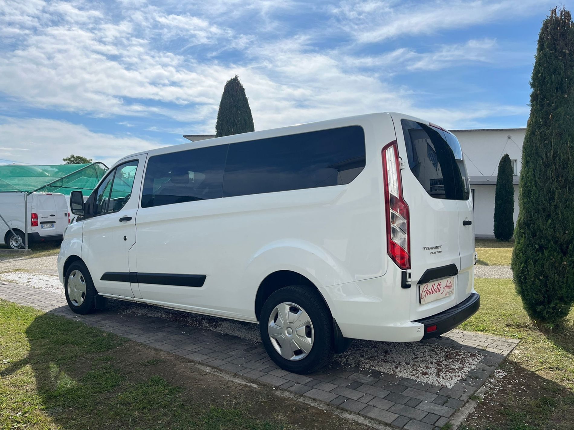 Custom Trend 9 posti 2.0 diesel 130cv - PIù IVA - SENZA VINCOLI DI FINANZIAMENTO - Gallotti Auto