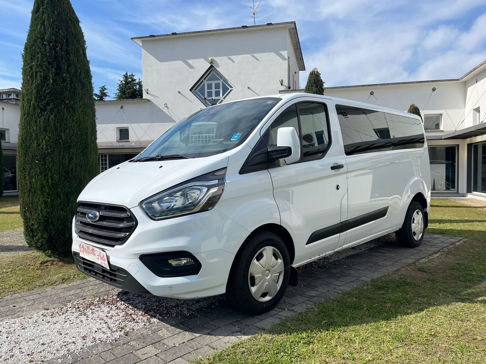 Custom Trend 9 posti 2.0 diesel 130cv - PIù IVA - SENZA VINCOLI DI FINANZIAMENTO - Gallotti Auto