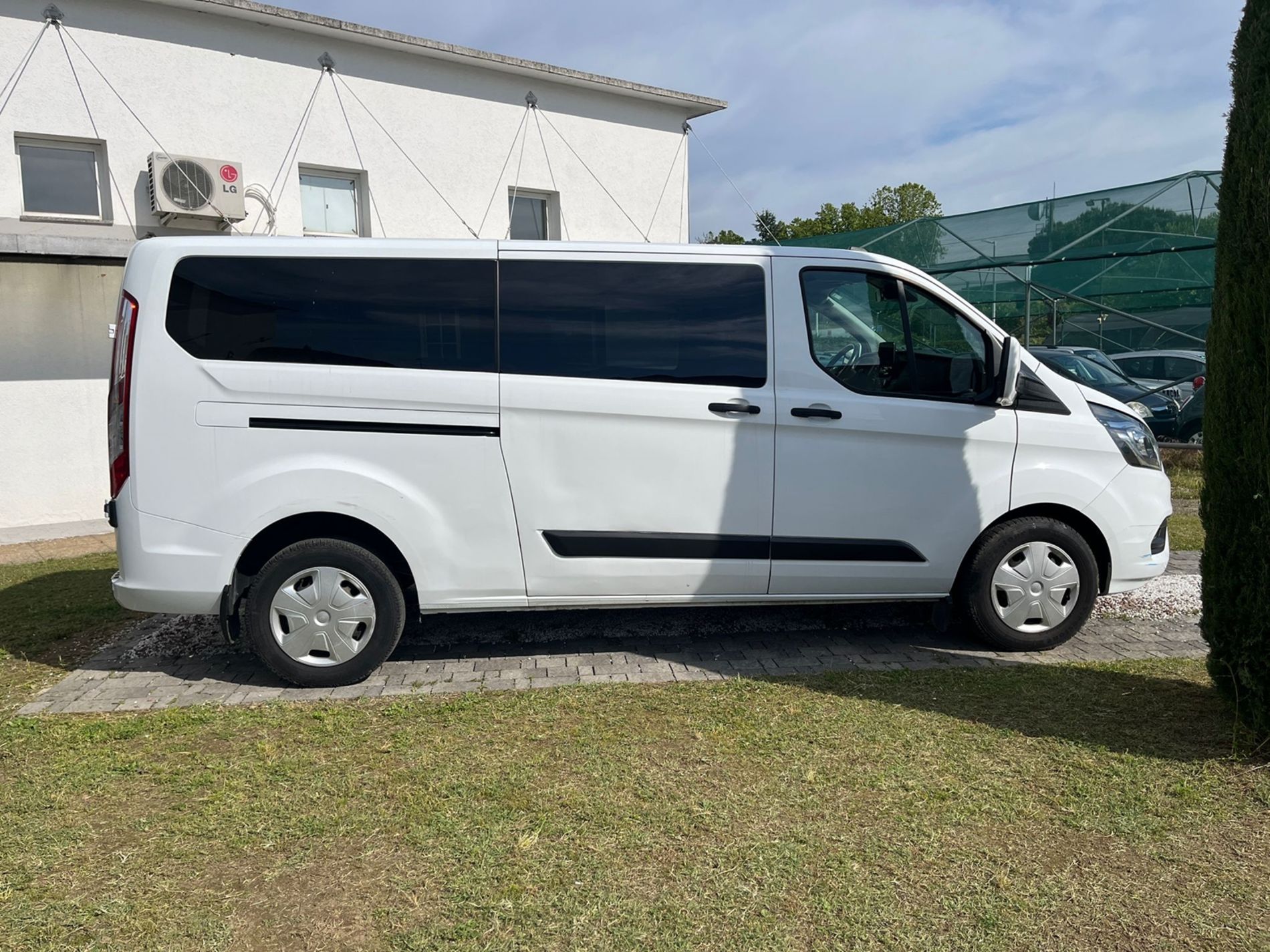 Custom Trend 9 posti 2.0 diesel 130cv - PIù IVA - SENZA VINCOLI DI FINANZIAMENTO - Gallotti Auto