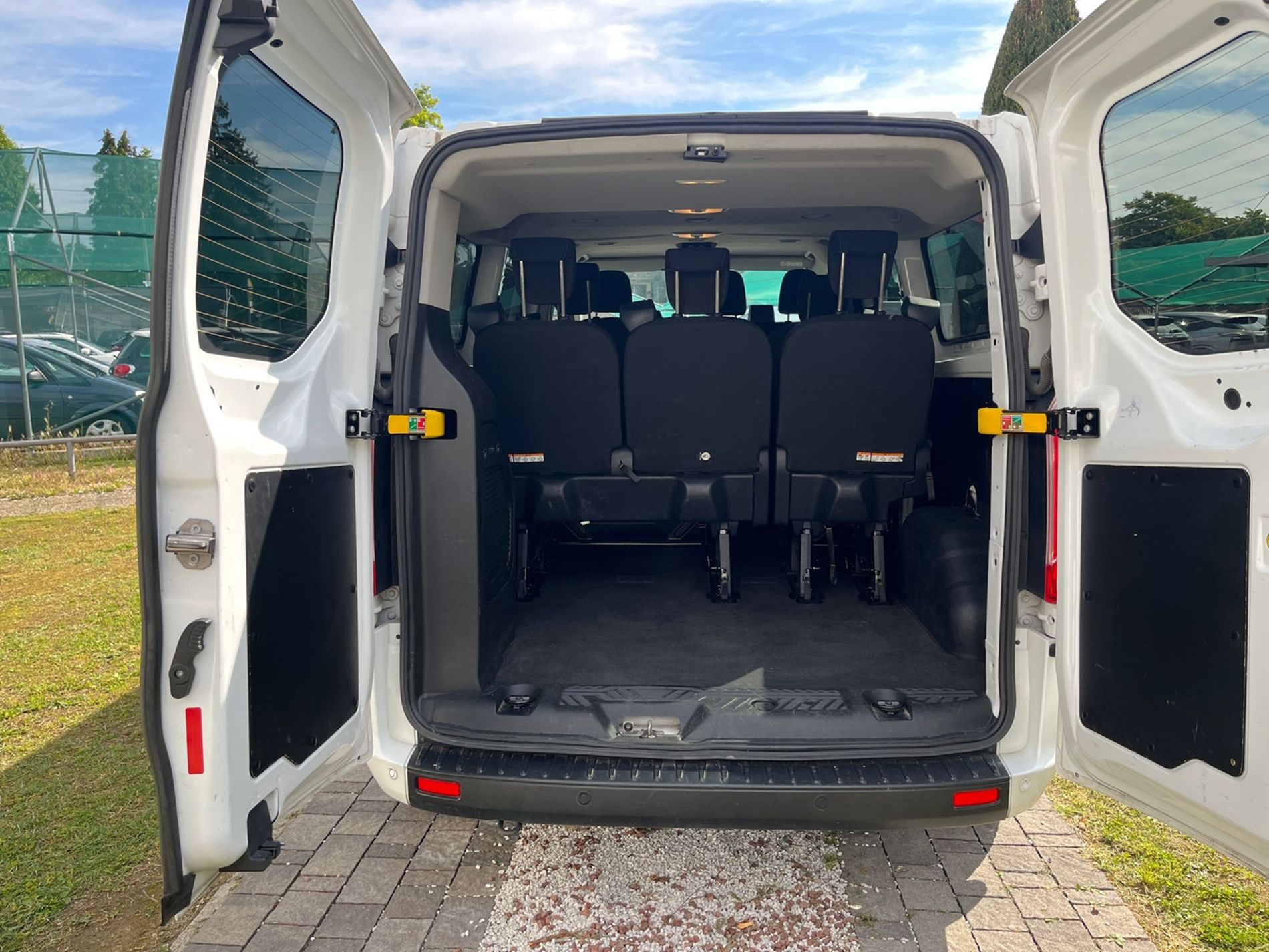 Custom Trend 9 posti 2.0 diesel 130cv - PIù IVA - SENZA VINCOLI DI FINANZIAMENTO - Gallotti Auto