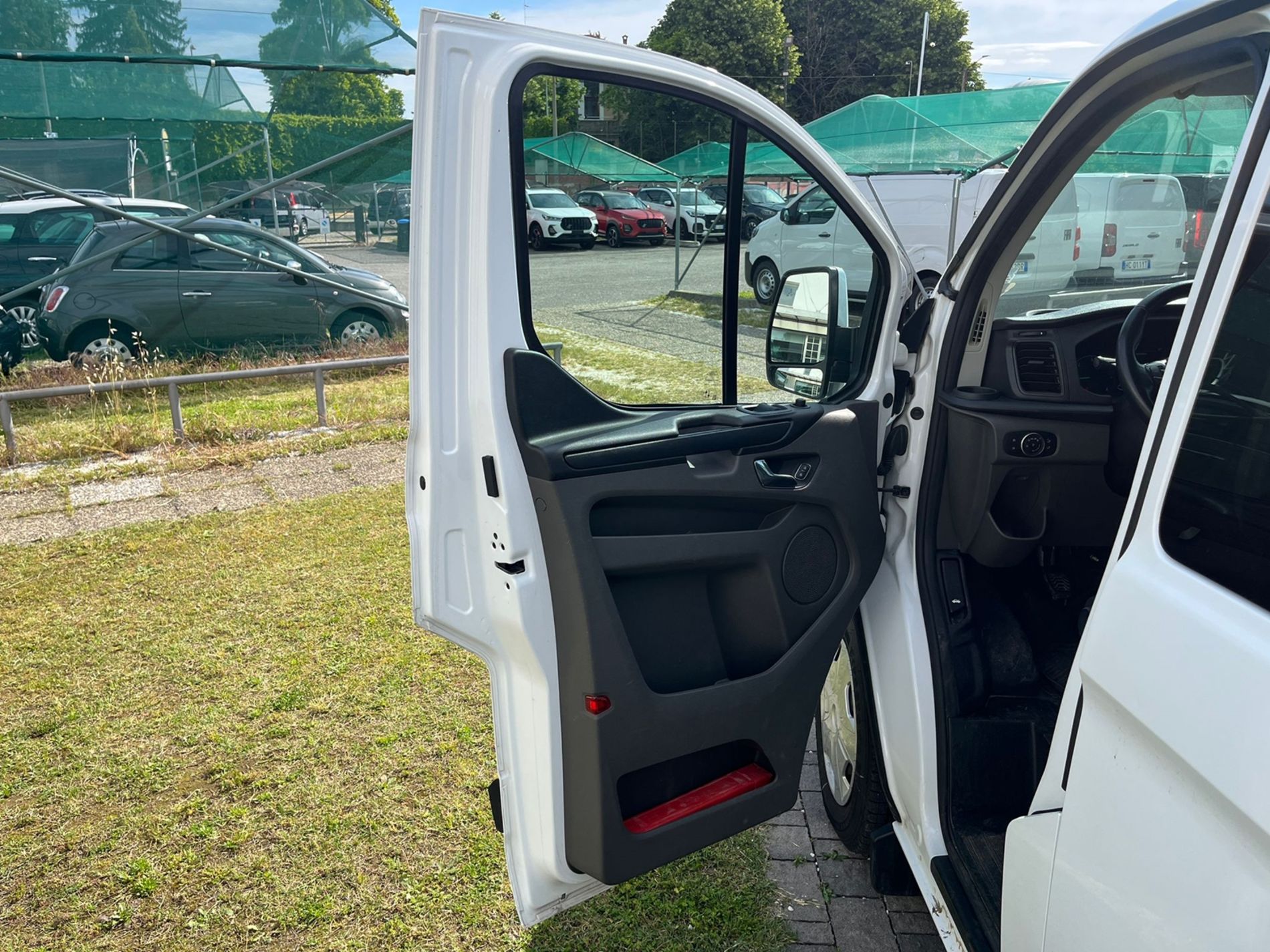 Custom Trend 9 posti 2.0 diesel 130cv - PIù IVA - SENZA VINCOLI DI FINANZIAMENTO - Gallotti Auto