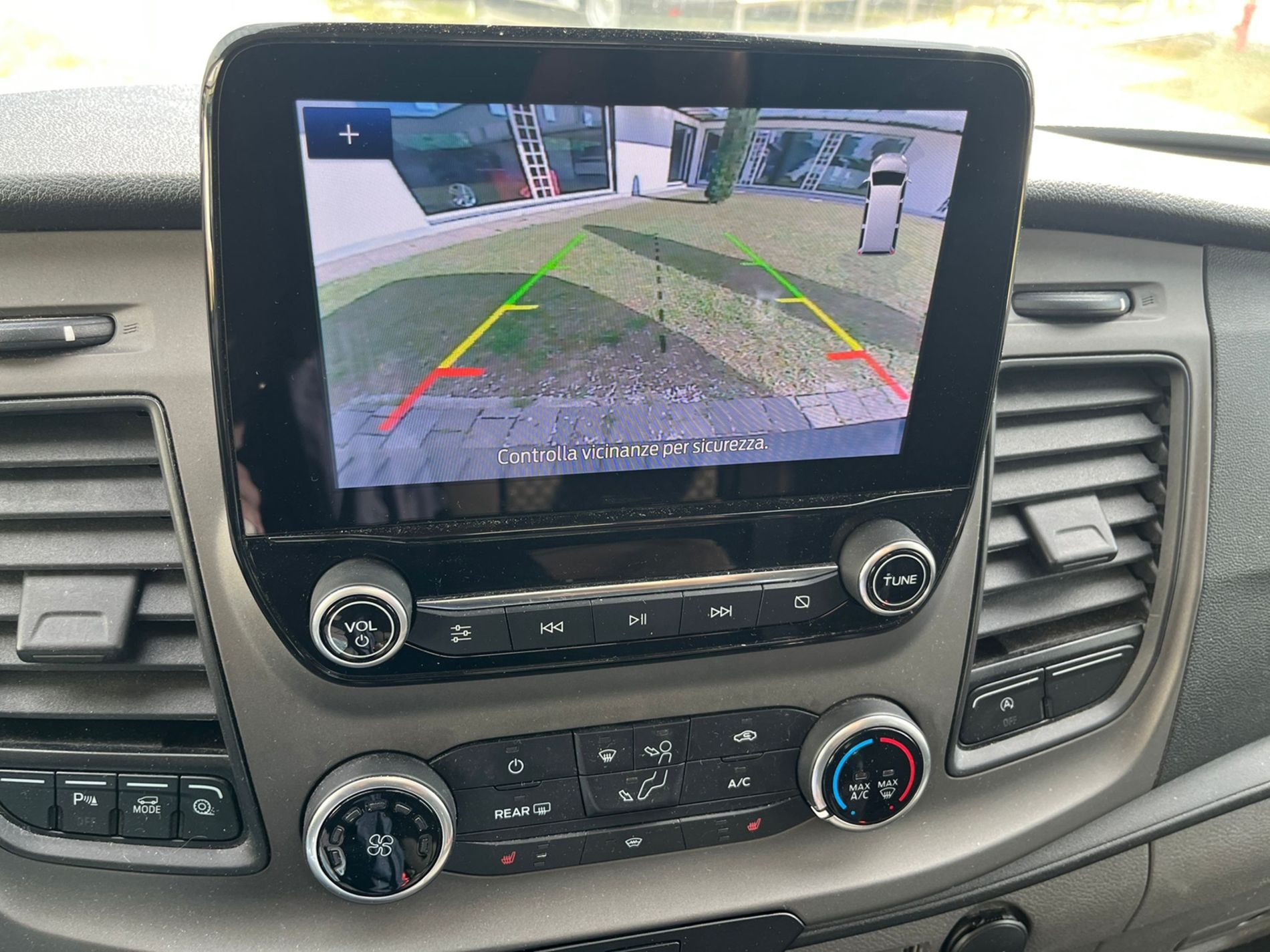 Custom Trend 9 posti 2.0 diesel 130cv - PIù IVA - SENZA VINCOLI DI FINANZIAMENTO - Gallotti Auto