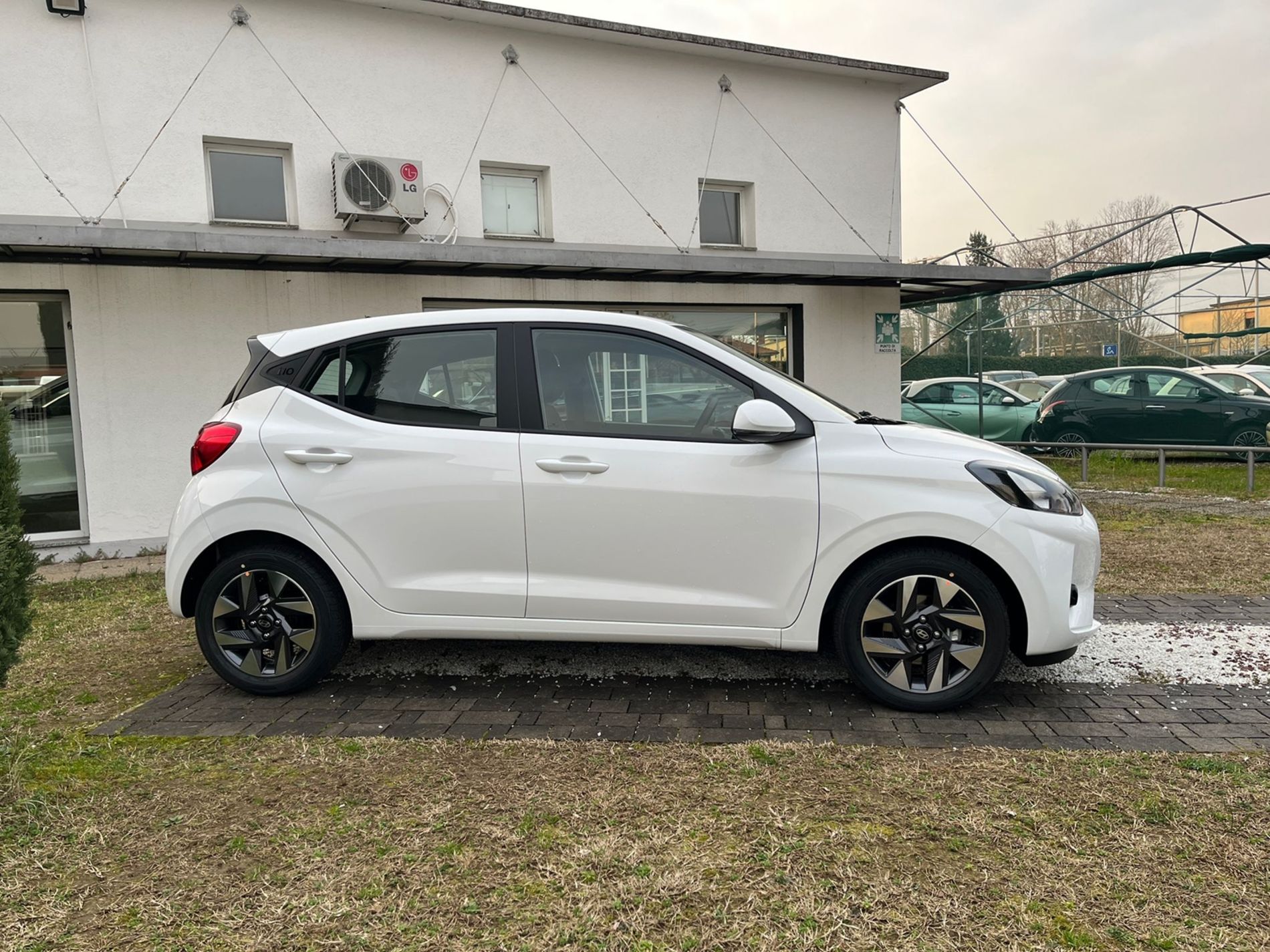 Connectline 1.0 benzina 63cv automatica - NEOPATENTATI - Gallotti Auto