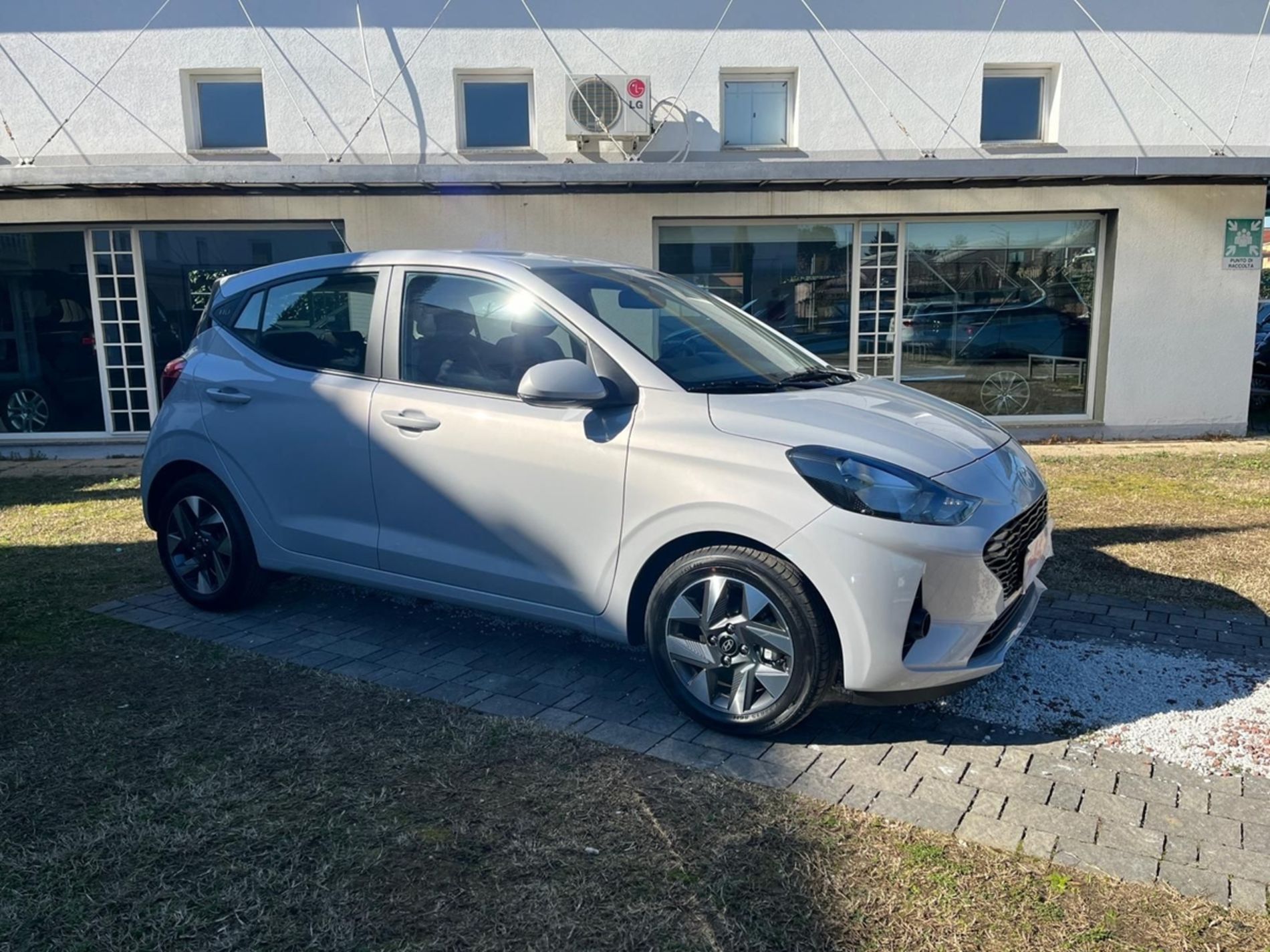 Hyundai i10 1.0 mpi Connectline 63cv   - Gallotti Auto