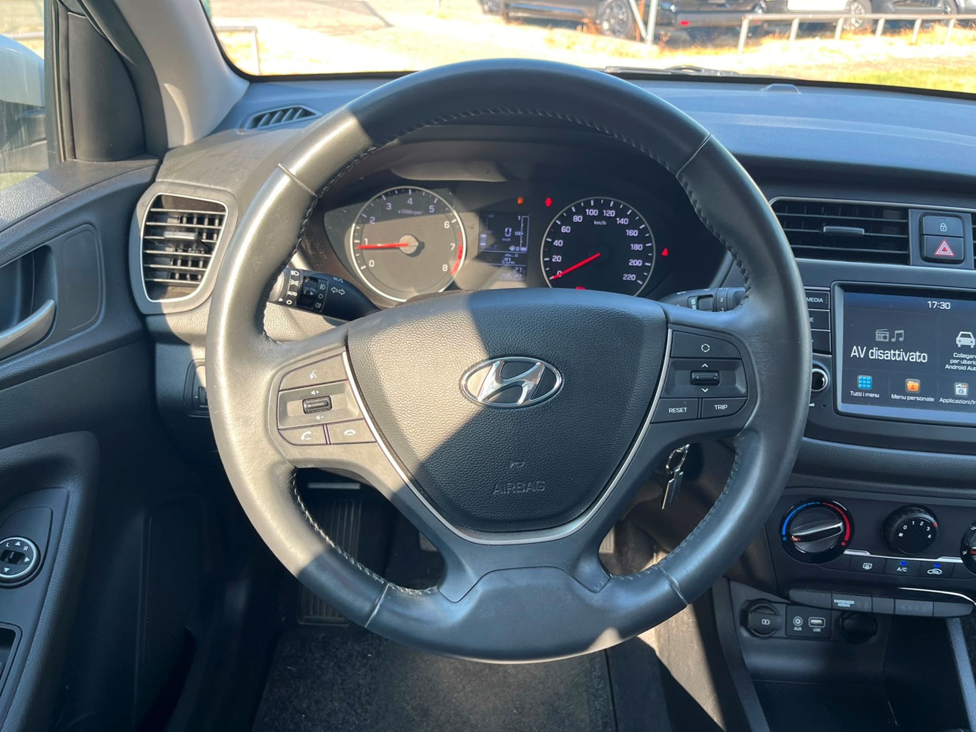 Hyundai i20 1.2 mpi Connectline 75cv - SENZA VINCOLI DI FINANZIAMENTO - Gallotti Auto