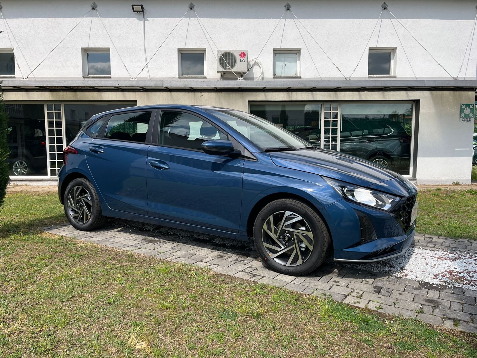 Connectline 1.0 t-gdi 100cv mt  - SENZA VINCOLI DI FINANZIAMENTO - Gallotti Auto