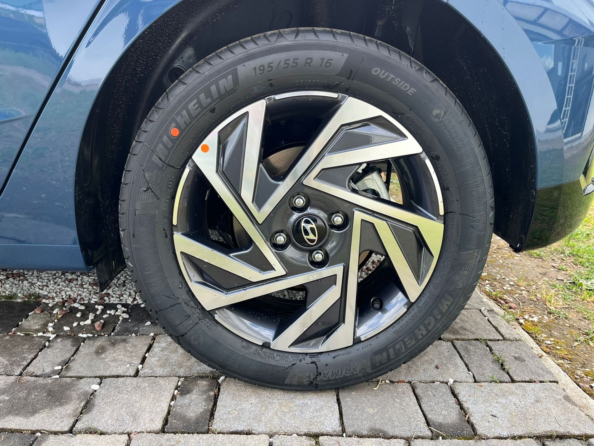 Connectline 1.0 t-gdi 100cv mt  - SENZA VINCOLI DI FINANZIAMENTO - Gallotti Auto