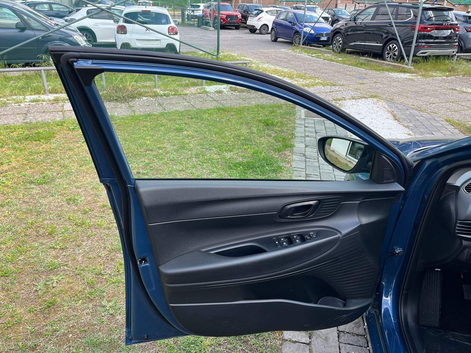 Connectline 1.0 t-gdi 100cv mt  - SENZA VINCOLI DI FINANZIAMENTO - Gallotti Auto