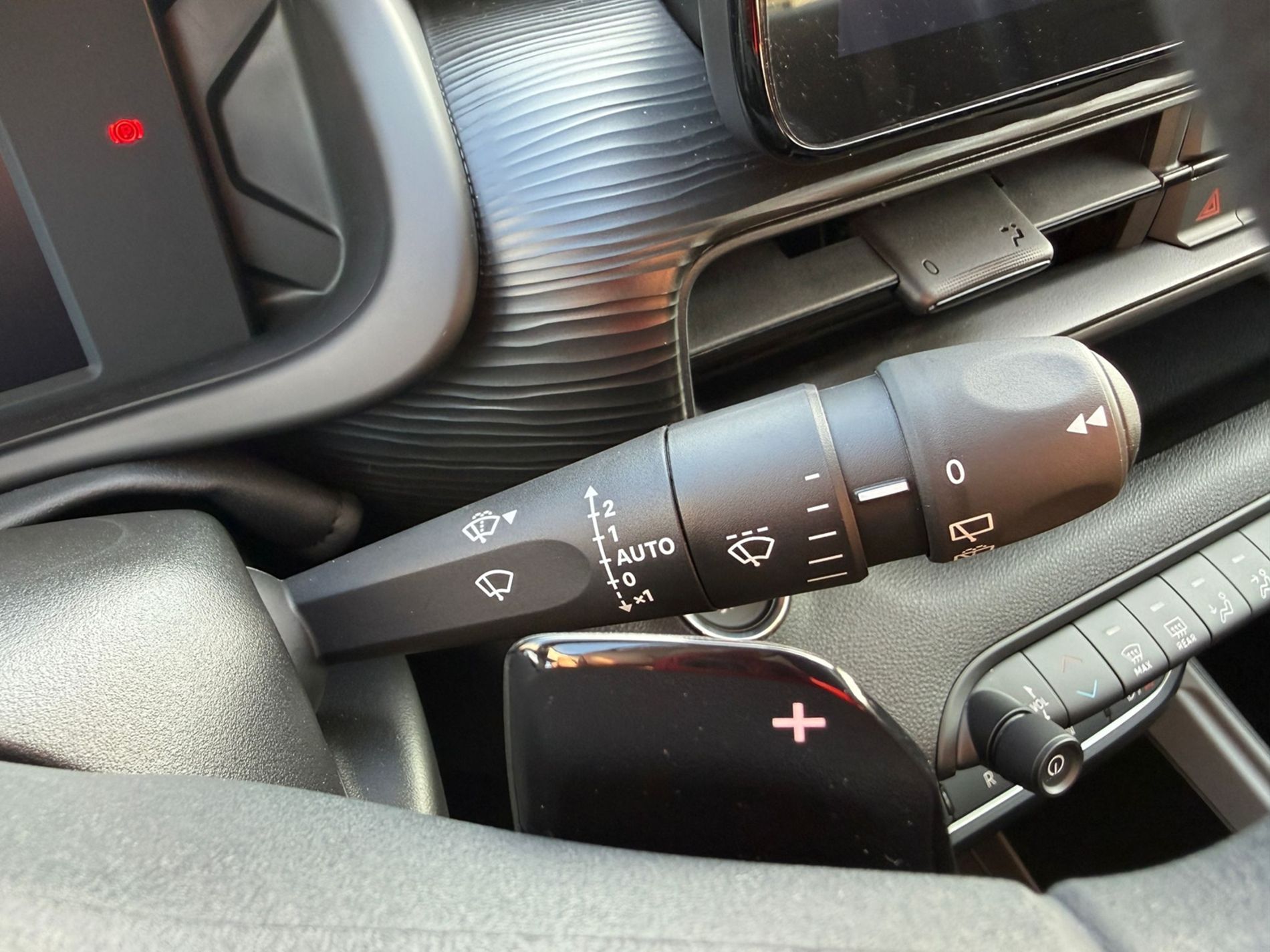 Longitude 1.2 turbo e-hybrid fwd 100cv edct6   - Gallotti Auto