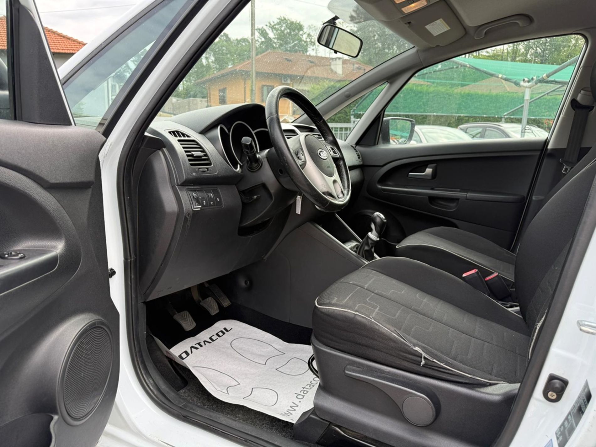 1.4 Active 90cv - Gallotti Auto