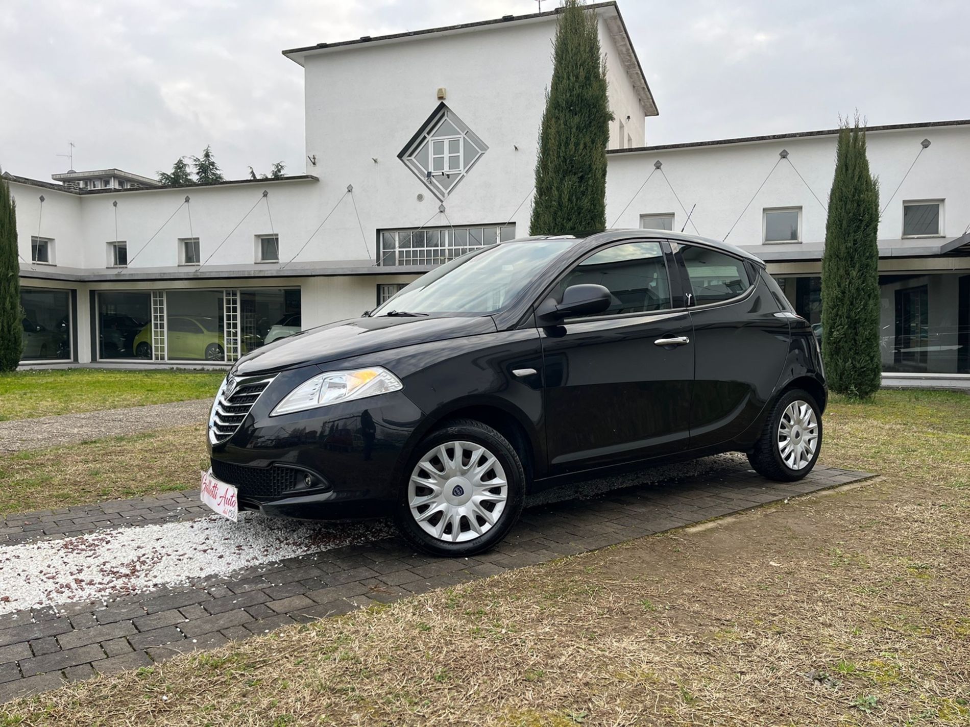 1.2 8v 69cv -RISERVATA A COMMERCIANTI D’AUTO - Gallotti Auto